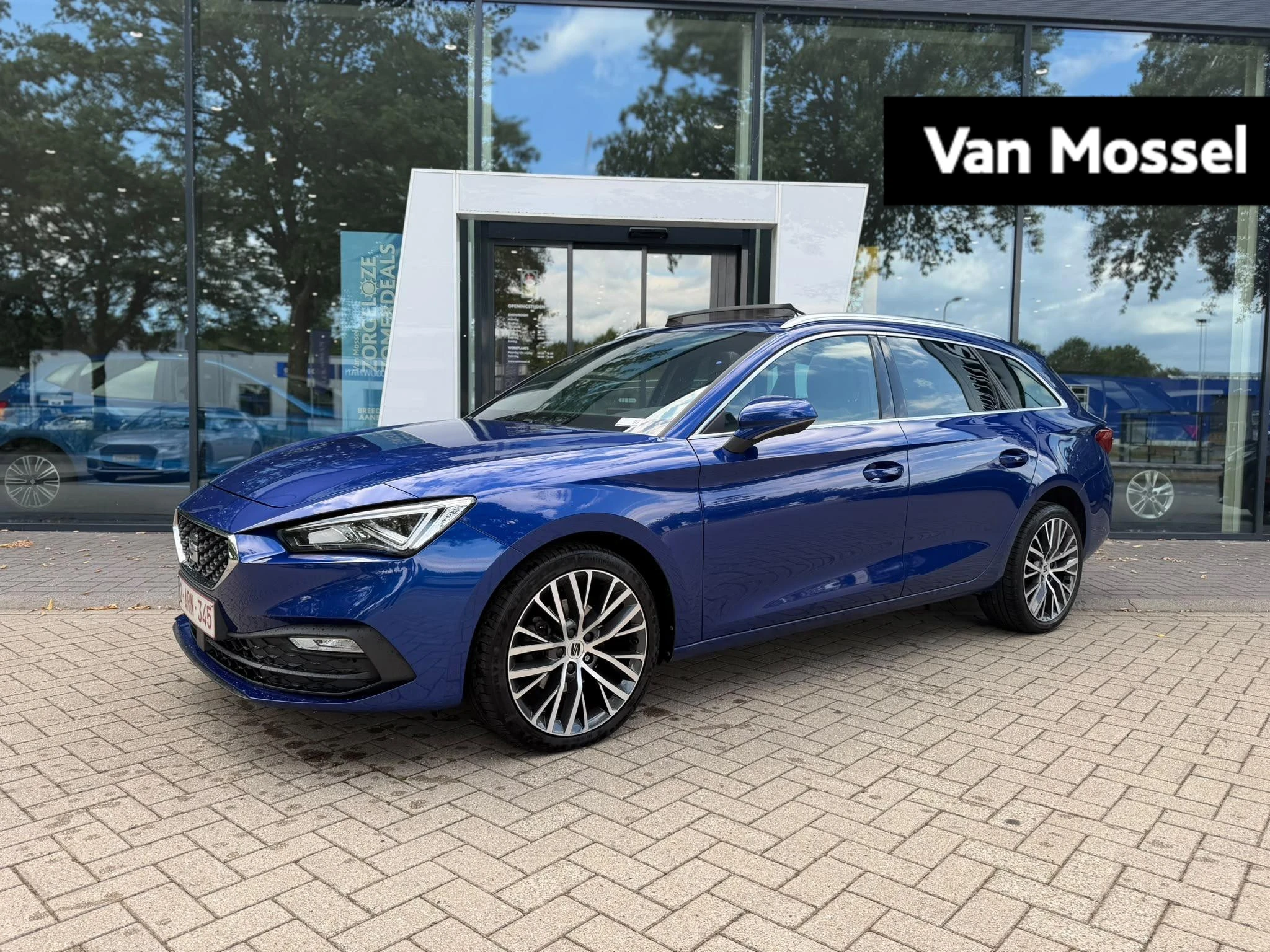 SEAT-Leon-image-0