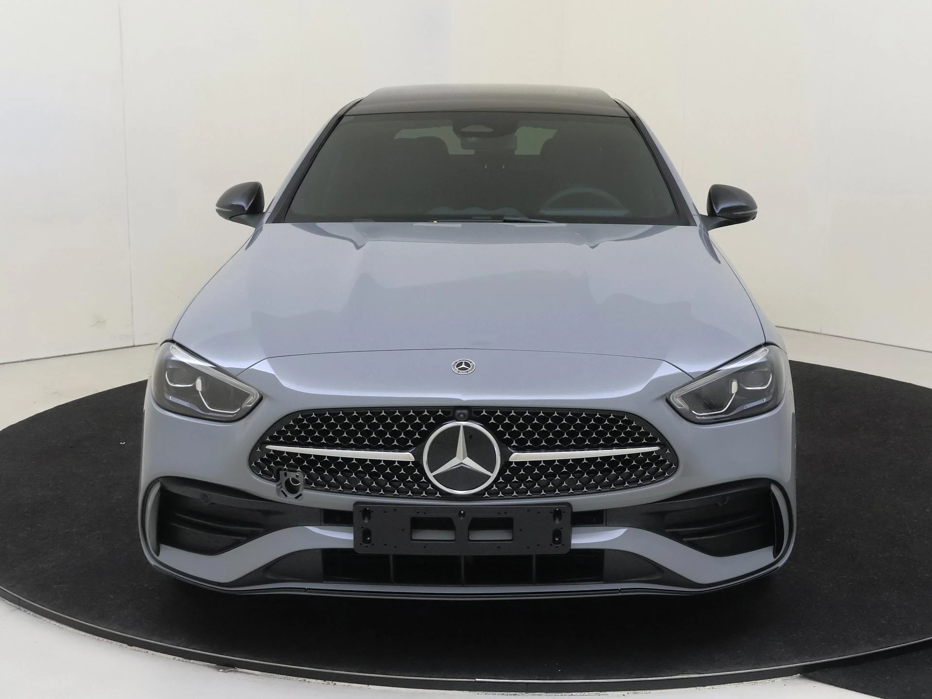 Mercedes-Benz-C-Klasse-image-4