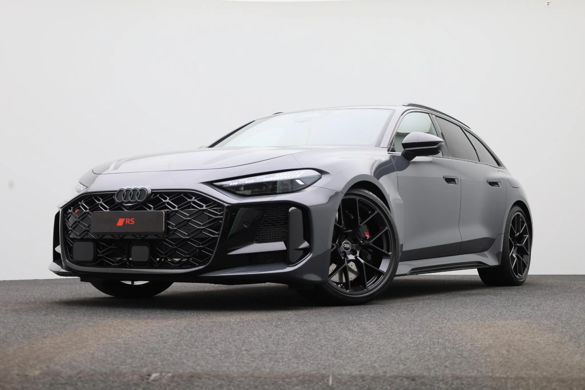 Audi-RS5-image-4