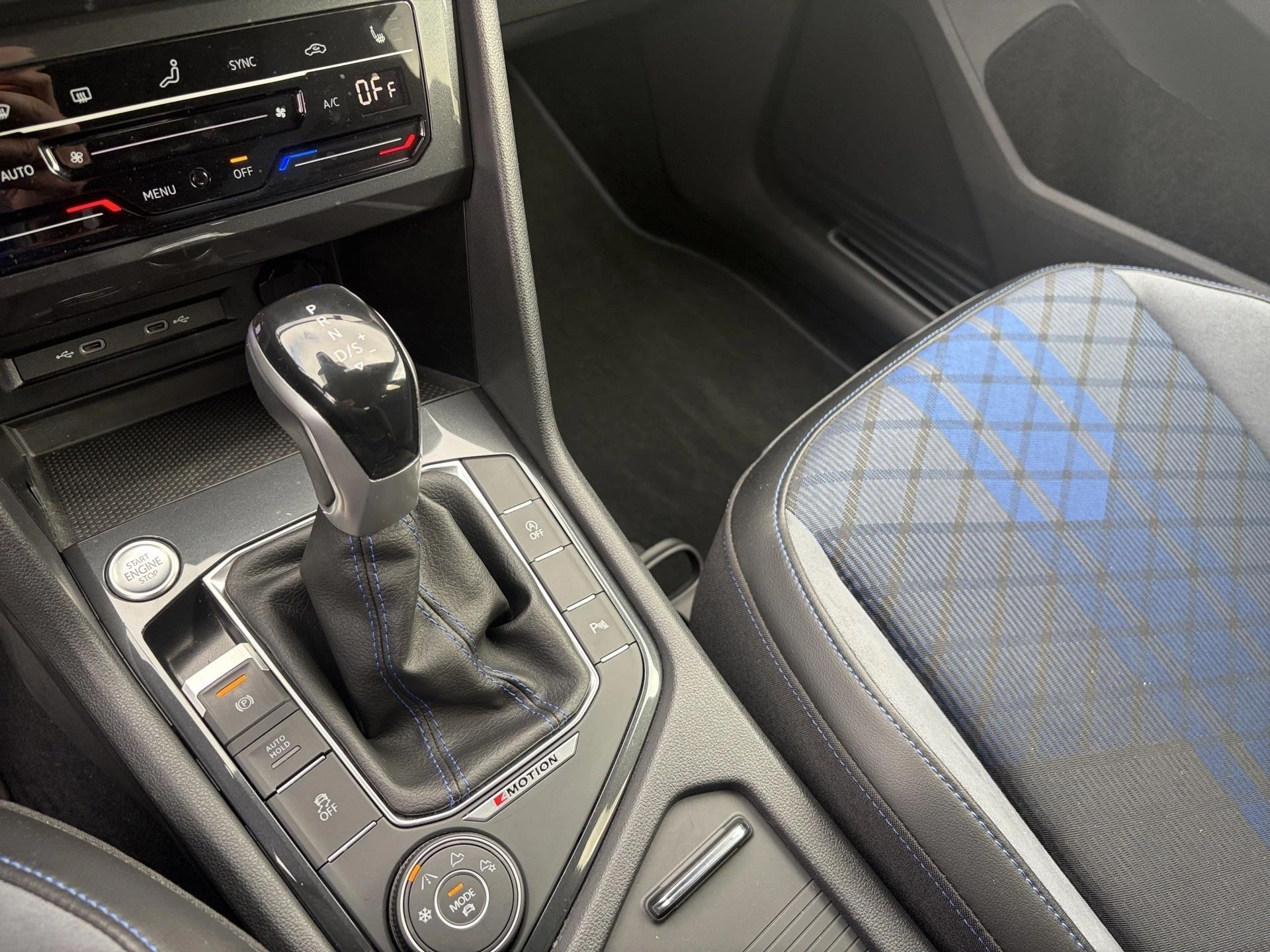 Volkswagen-Tiguan-image-8