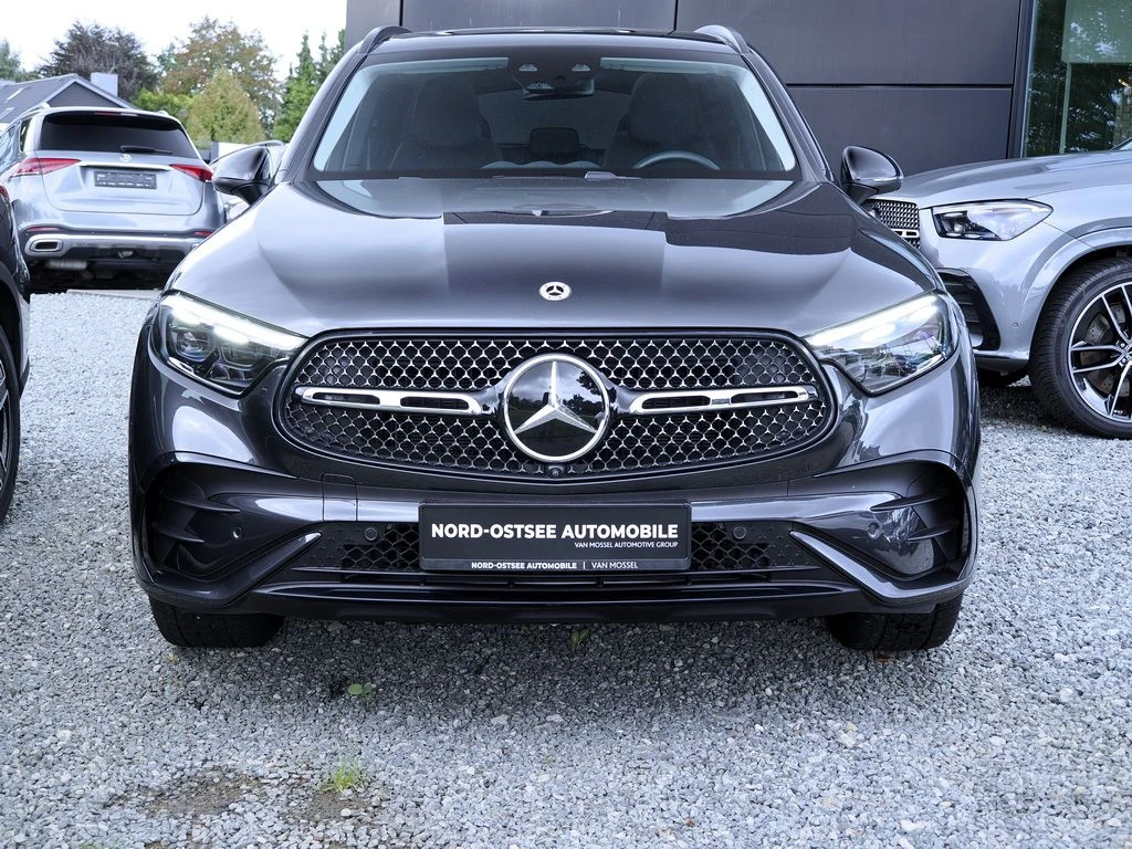 Mercedes-Benz-GLC 200-image-3