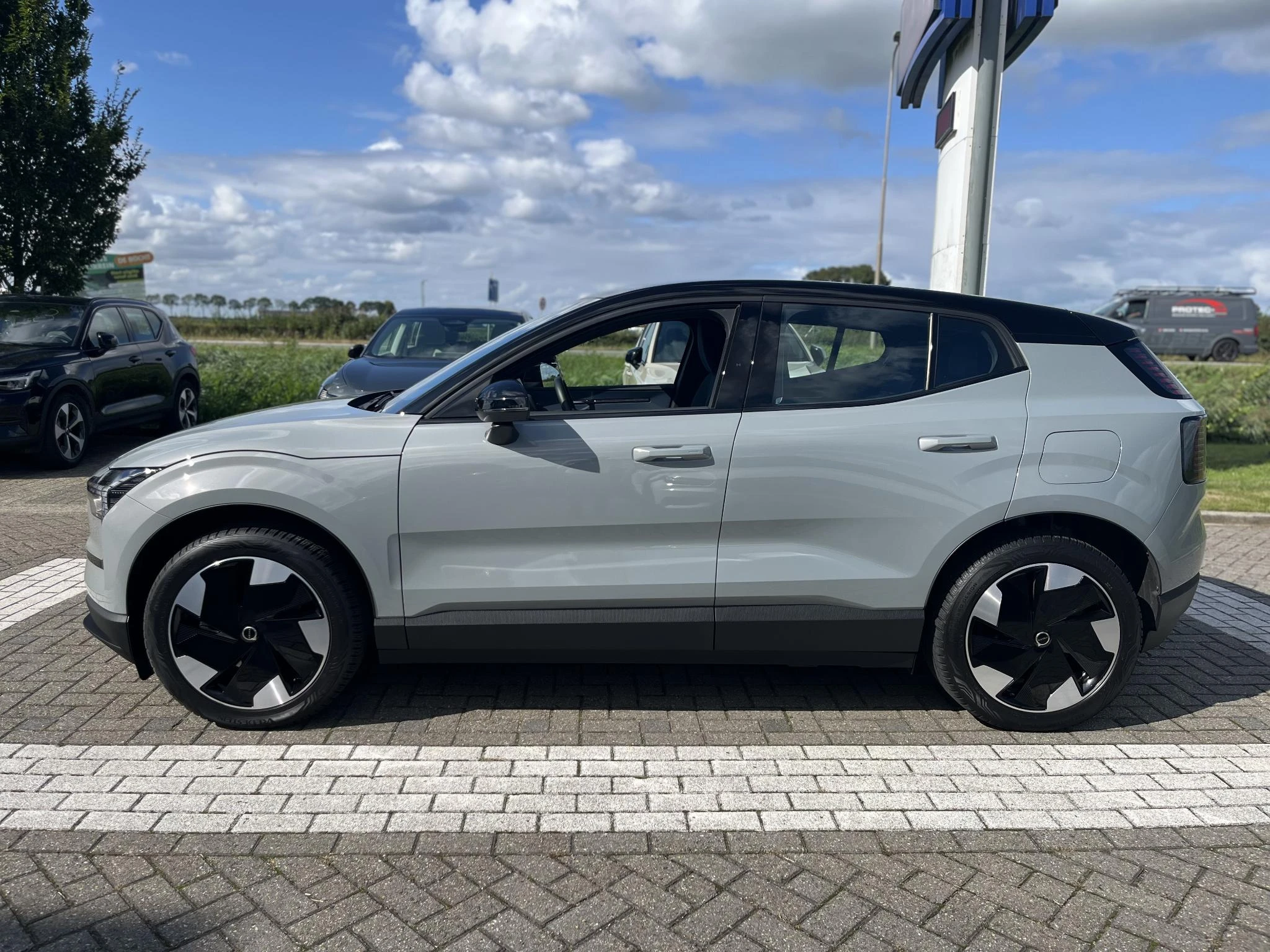 Volvo-EX30-image-2