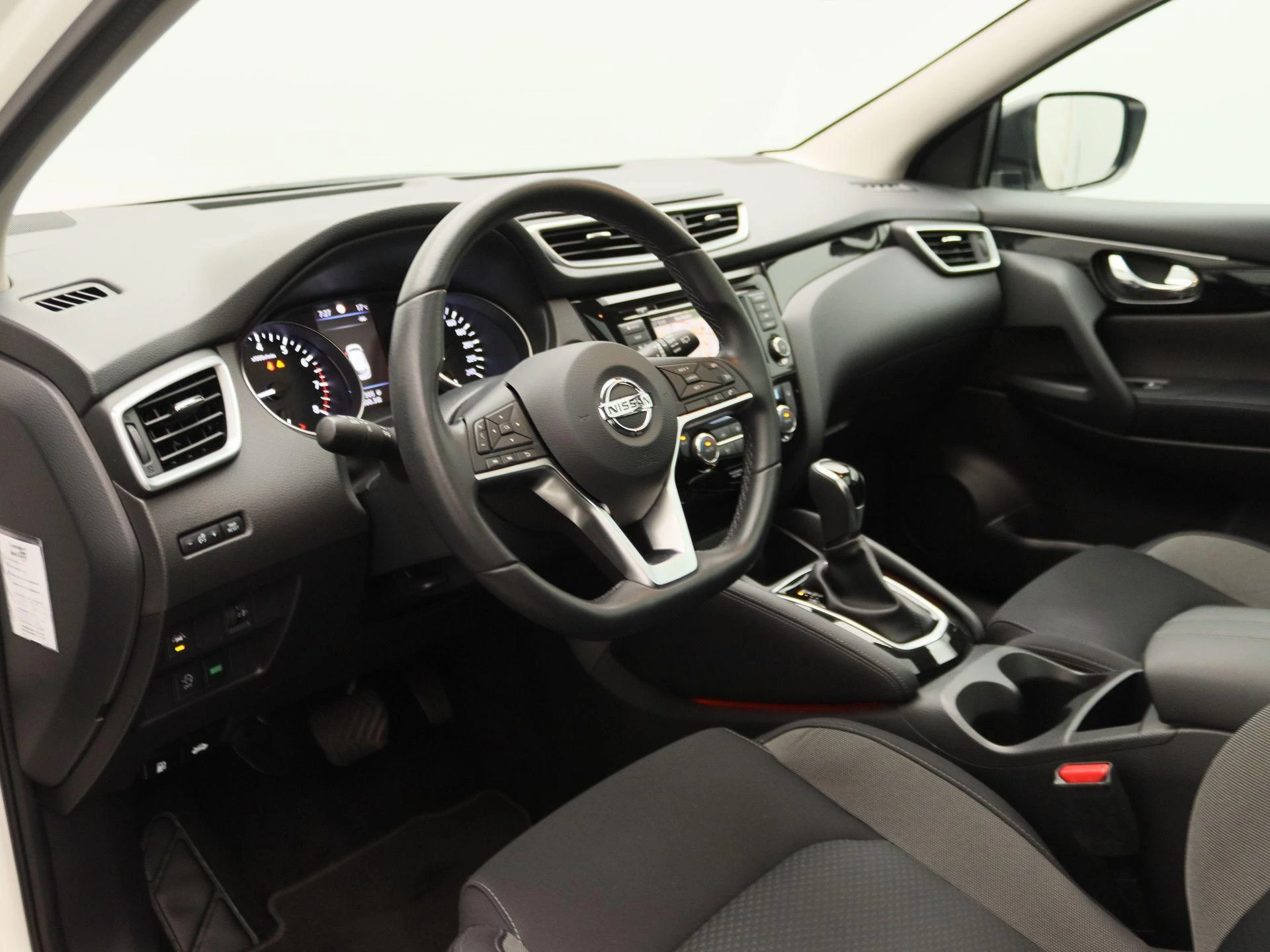 Nissan-QASHQAI-image-21