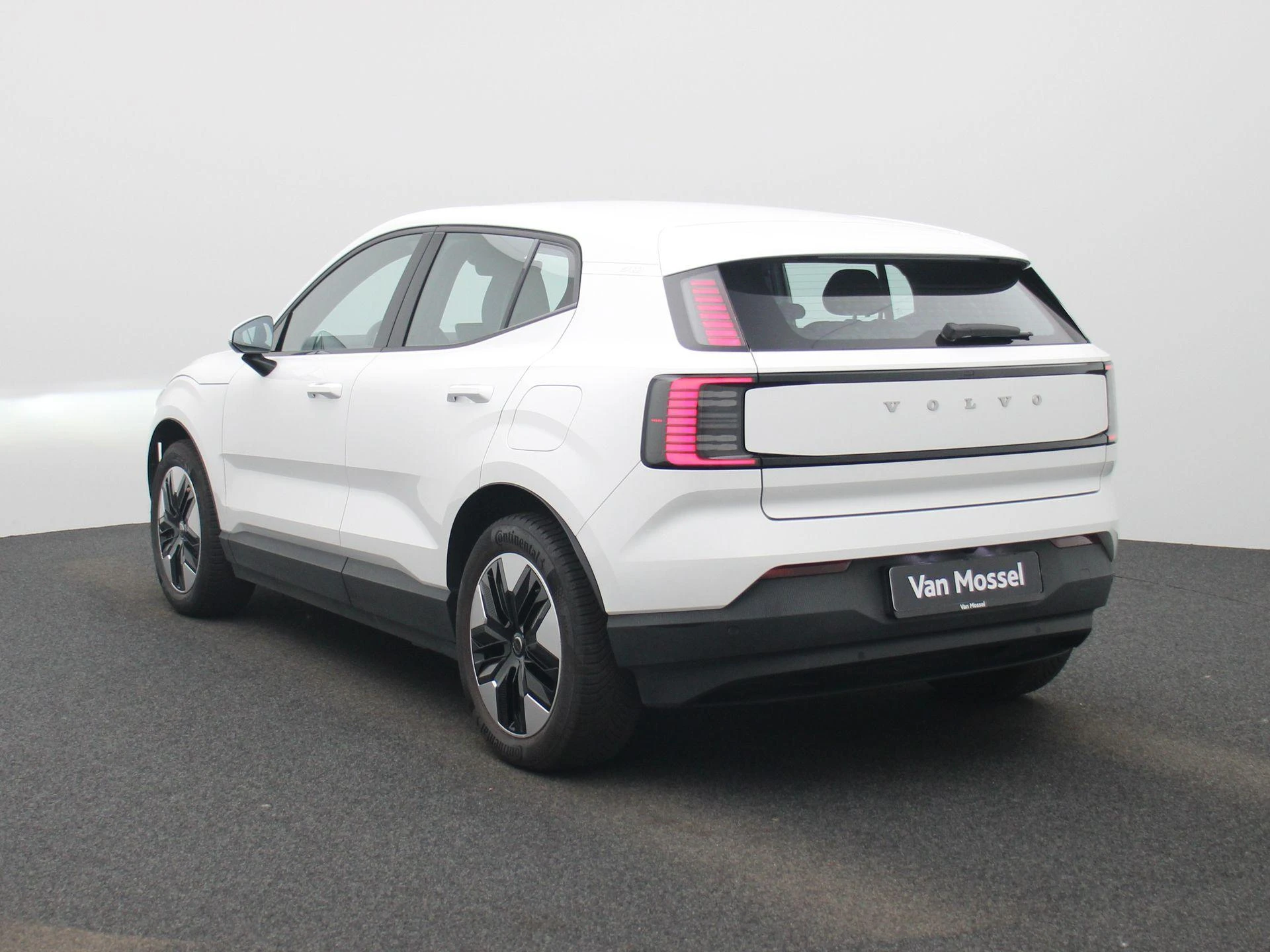 Volvo-EX30-image-1