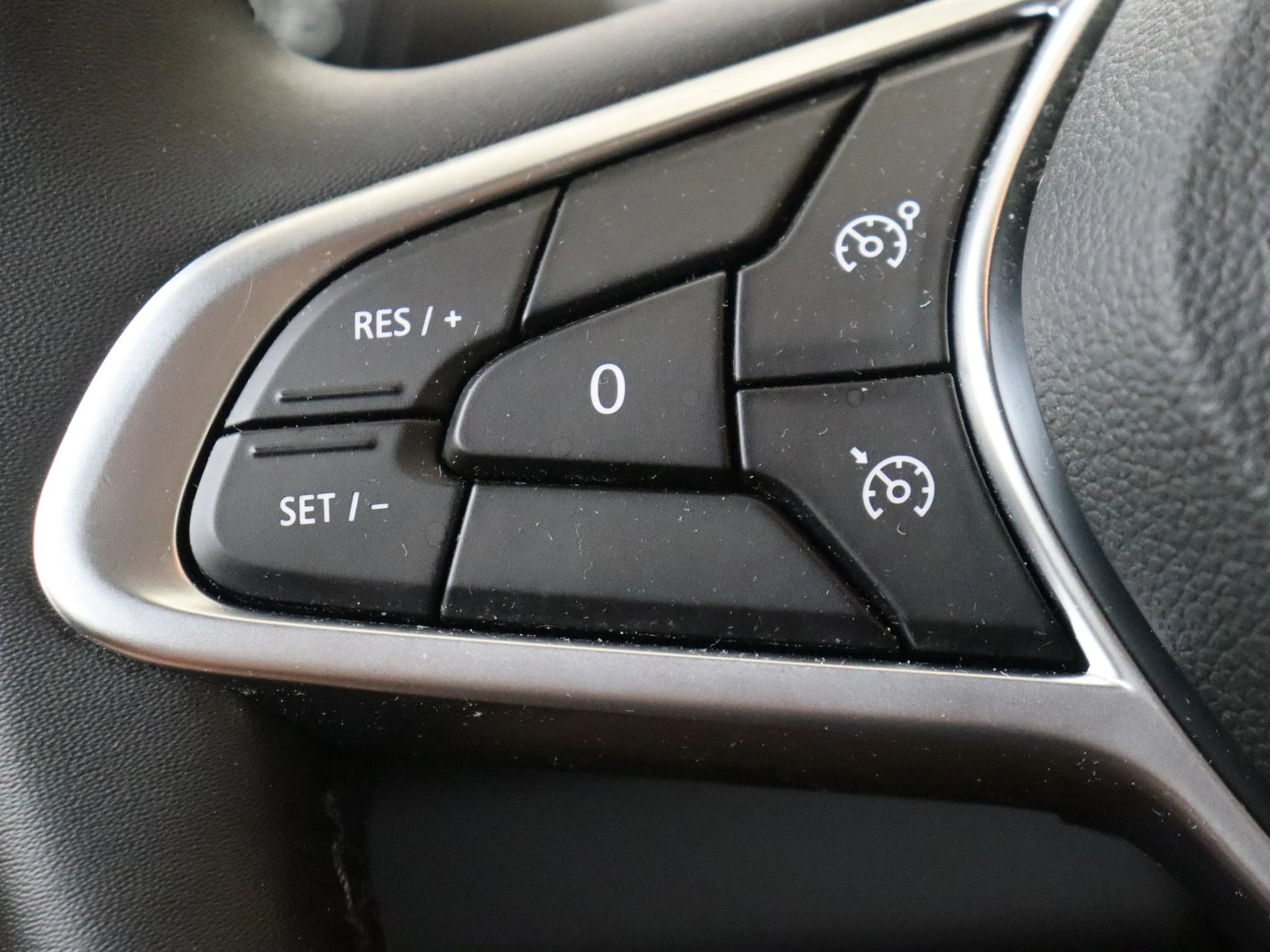 Renault-Clio-image-11