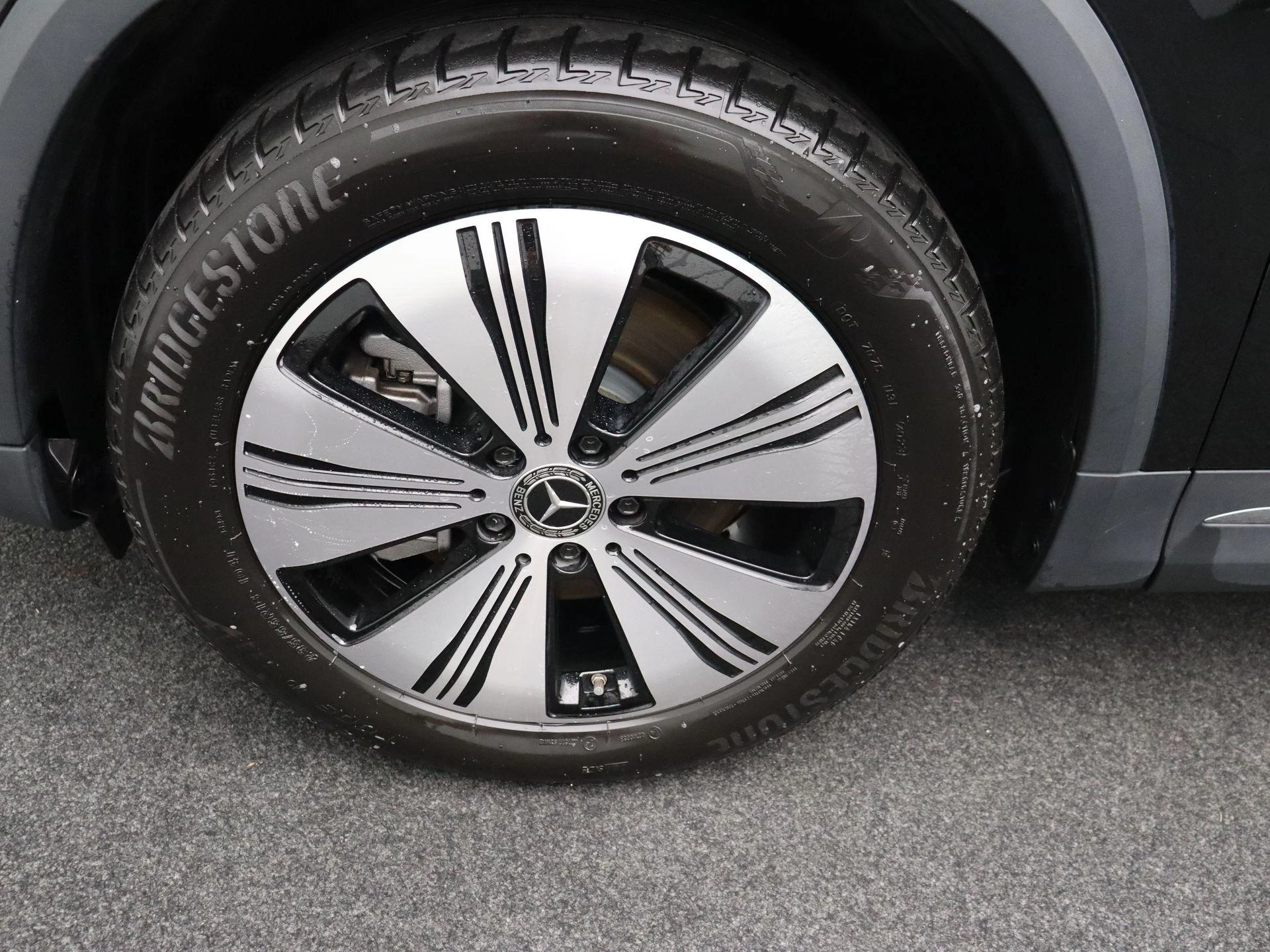 Mercedes-Benz-EQA-image-6