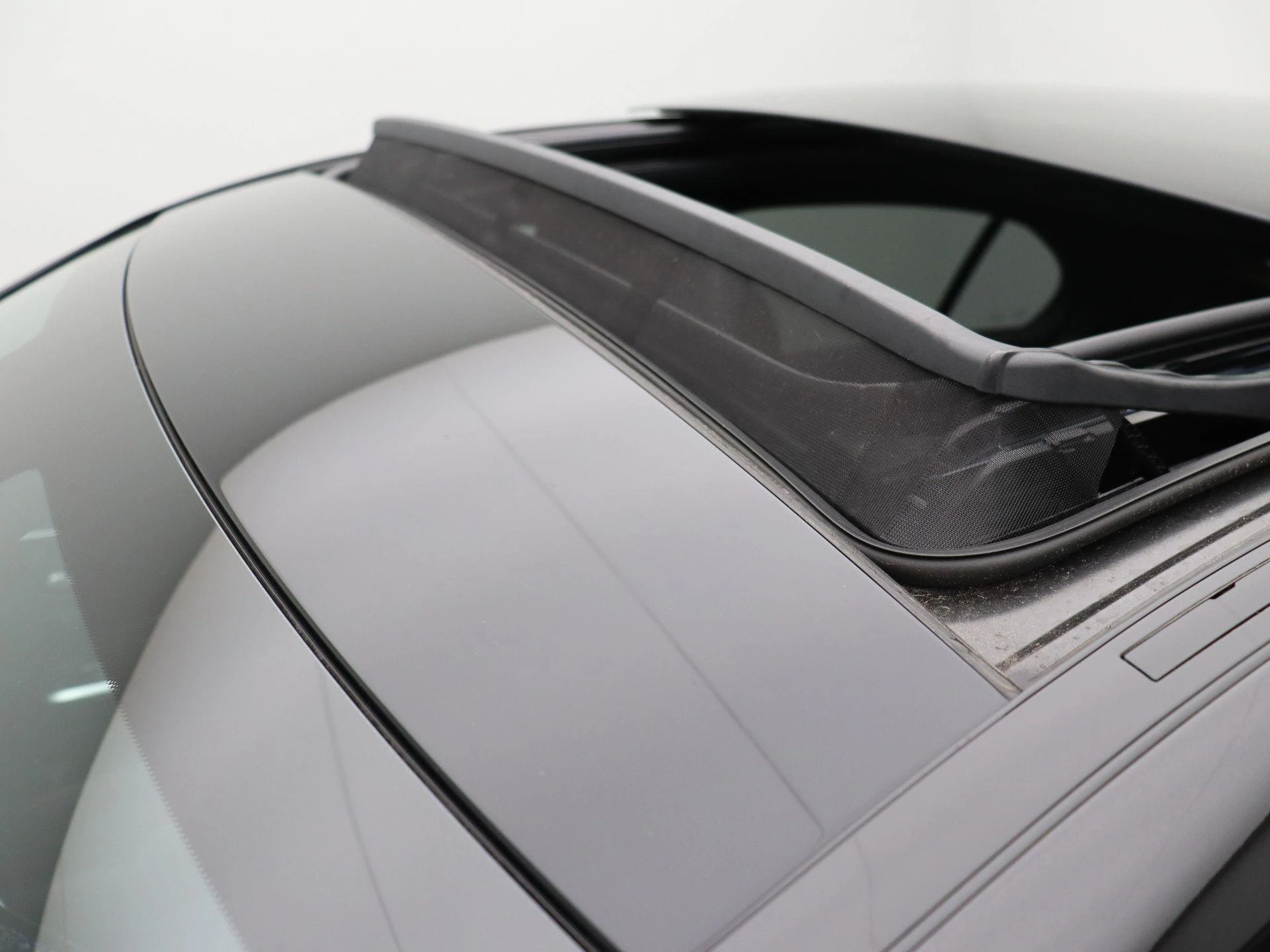 Mercedes-Benz-C-Klasse-image-11