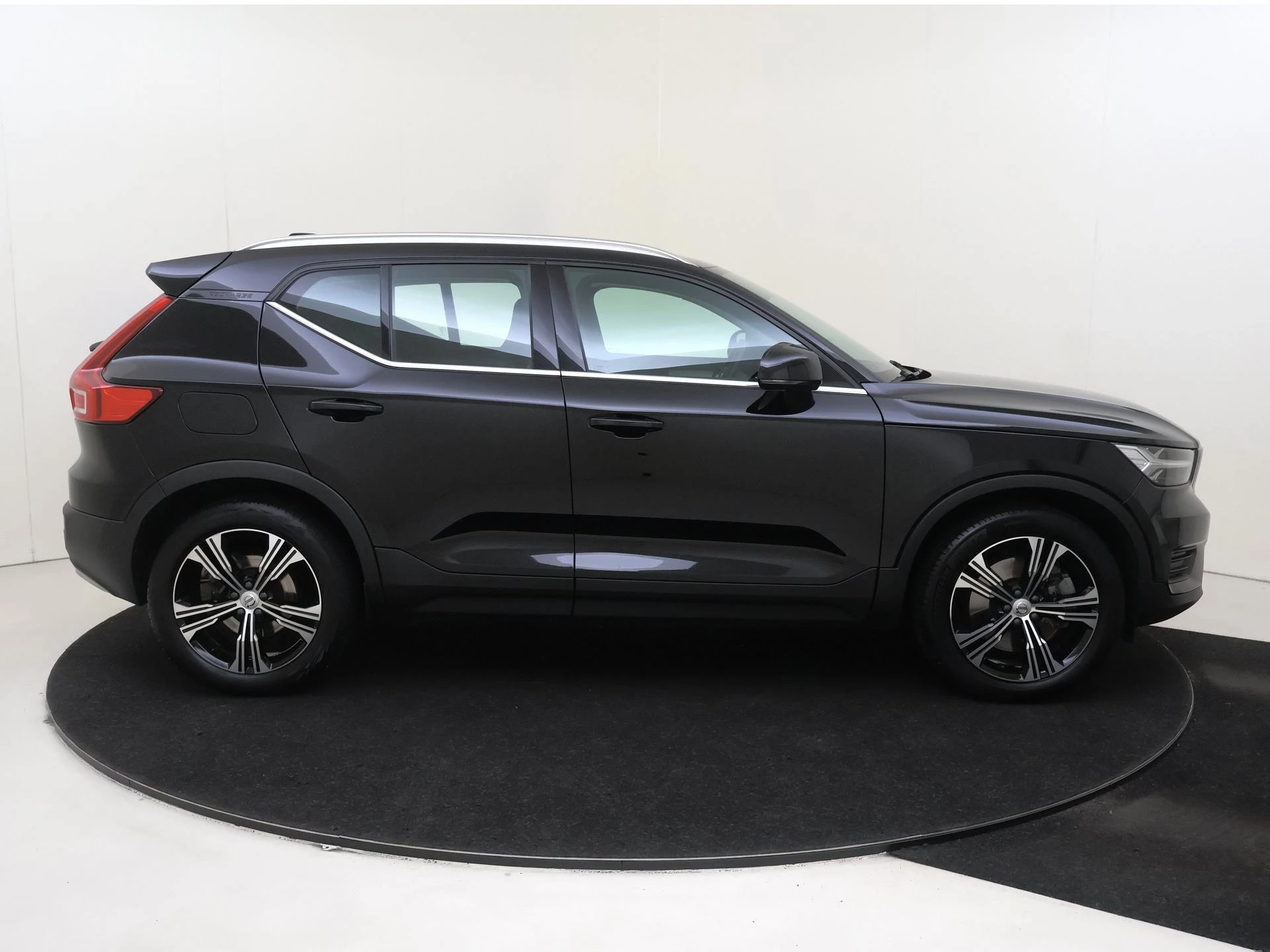 Volvo-XC40-image-8