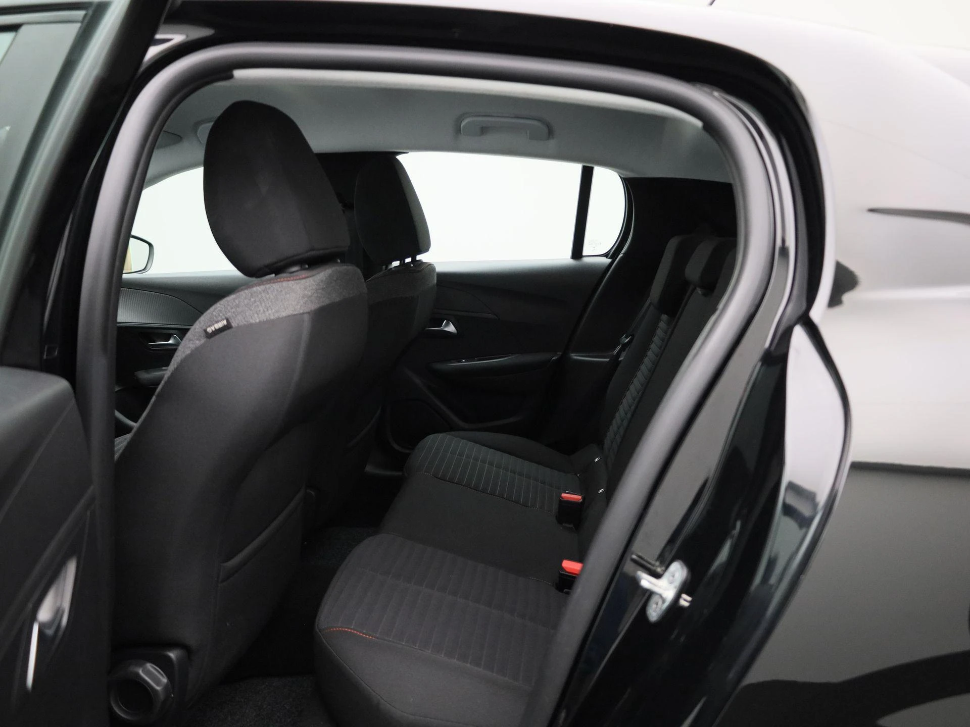 Peugeot-208-image-9