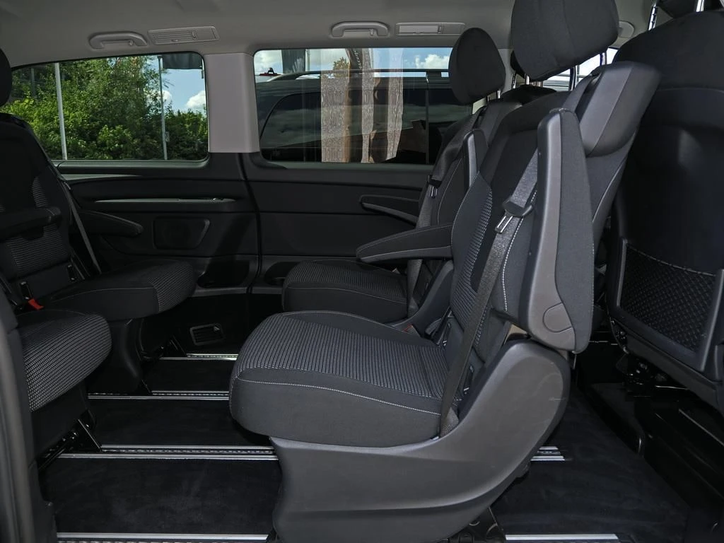 Mercedes-Benz-V-Klasse 220-image-13