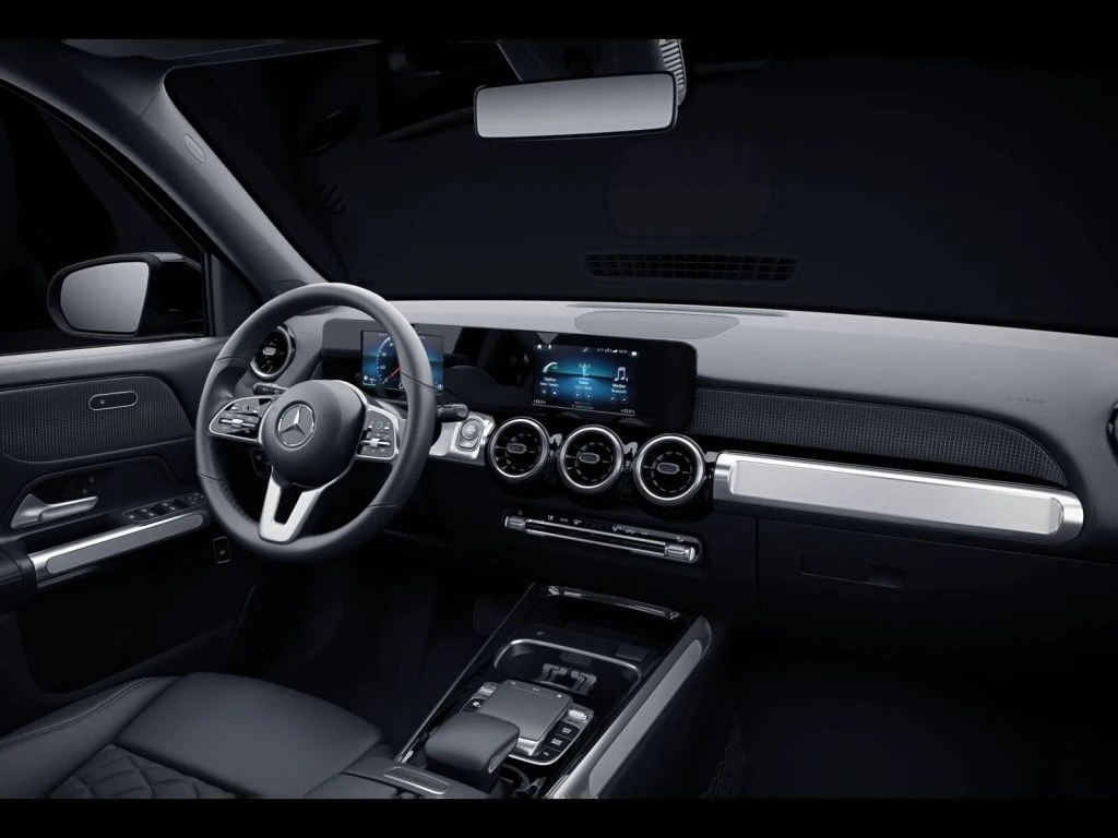 Mercedes-Benz-GLB 200-image-11