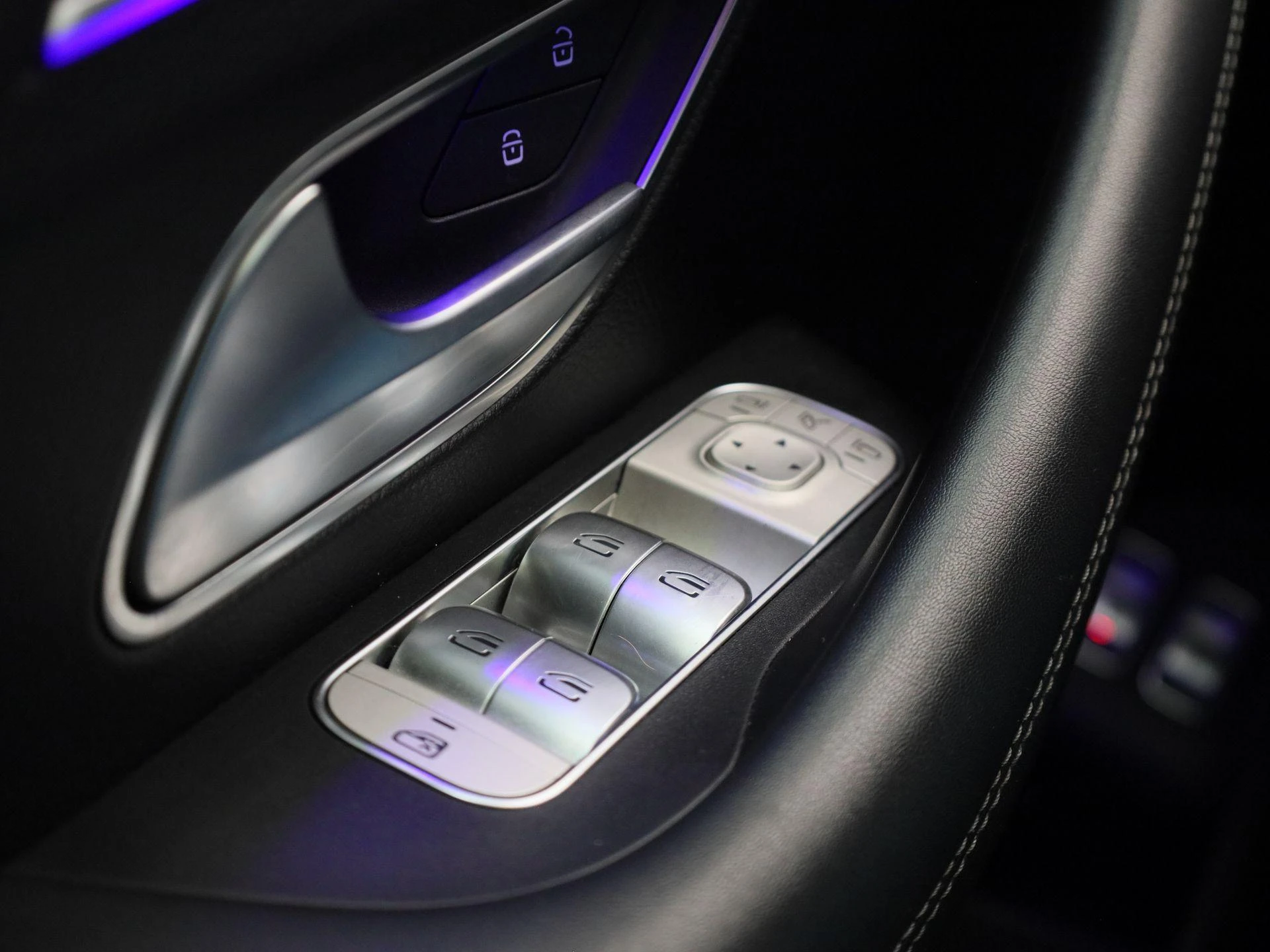 Mercedes-Benz-GLE-image-42