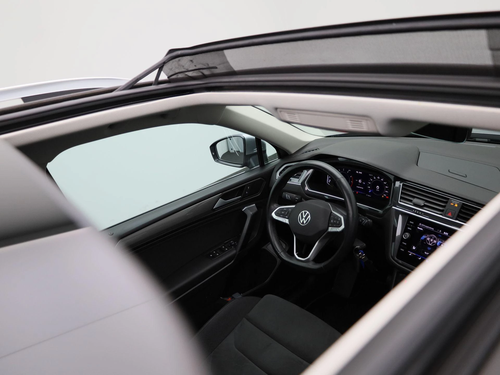 Volkswagen-Tiguan Allspace-image-39