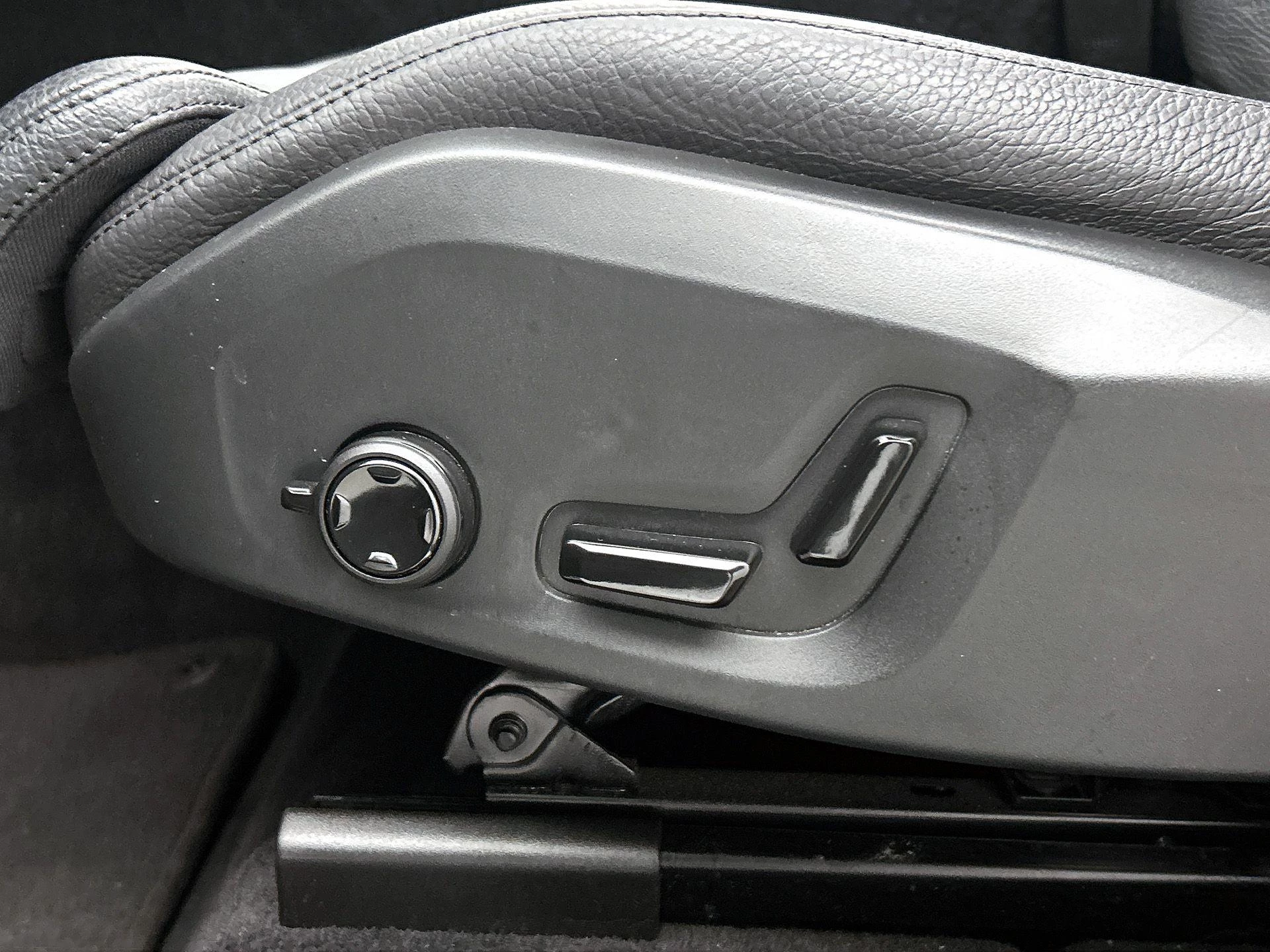 Volvo XC60 T6 PHEV 4x4 Essential Aut.