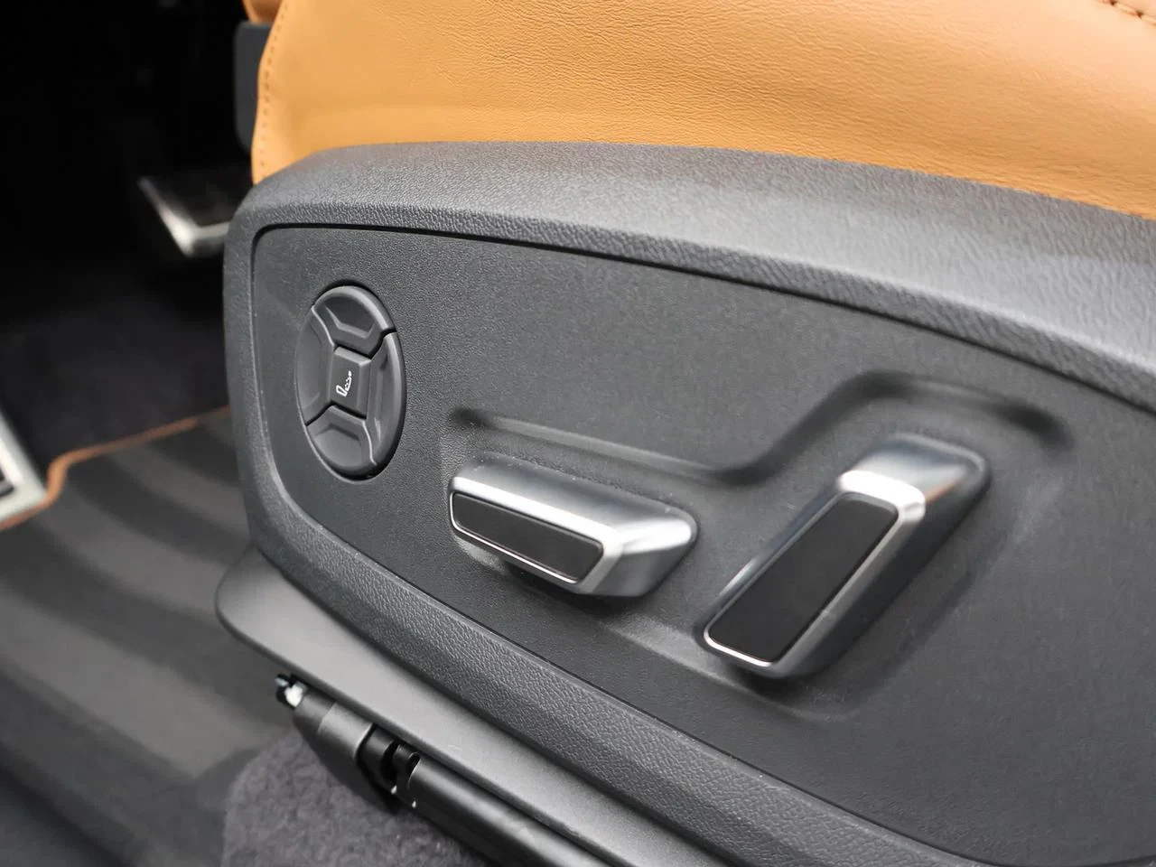 Audi-Q6 e-tron-image-23