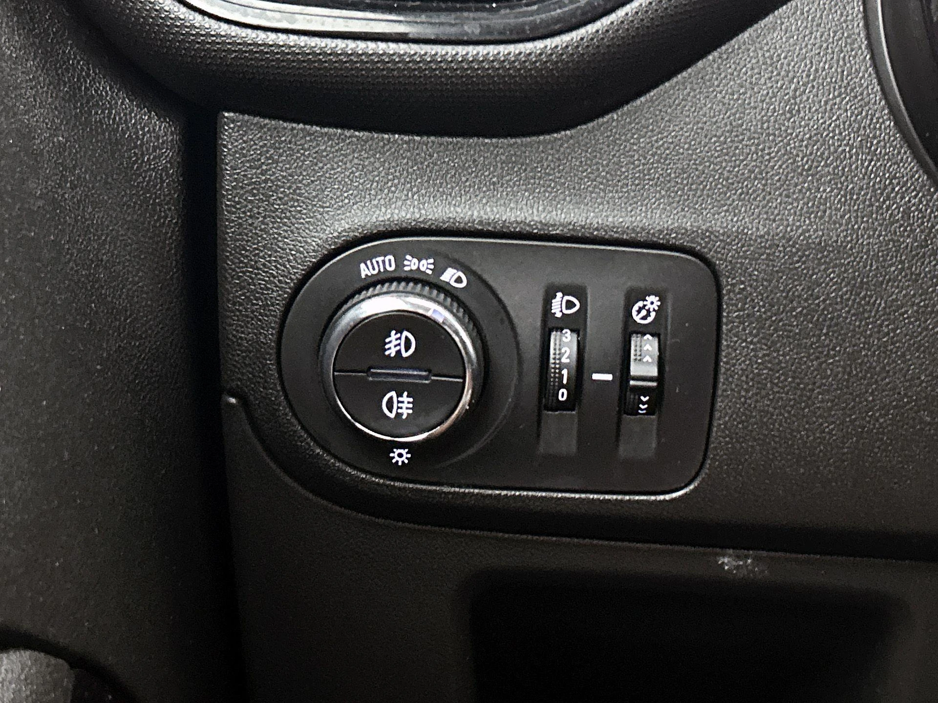 Opel-Crossland X-image-22