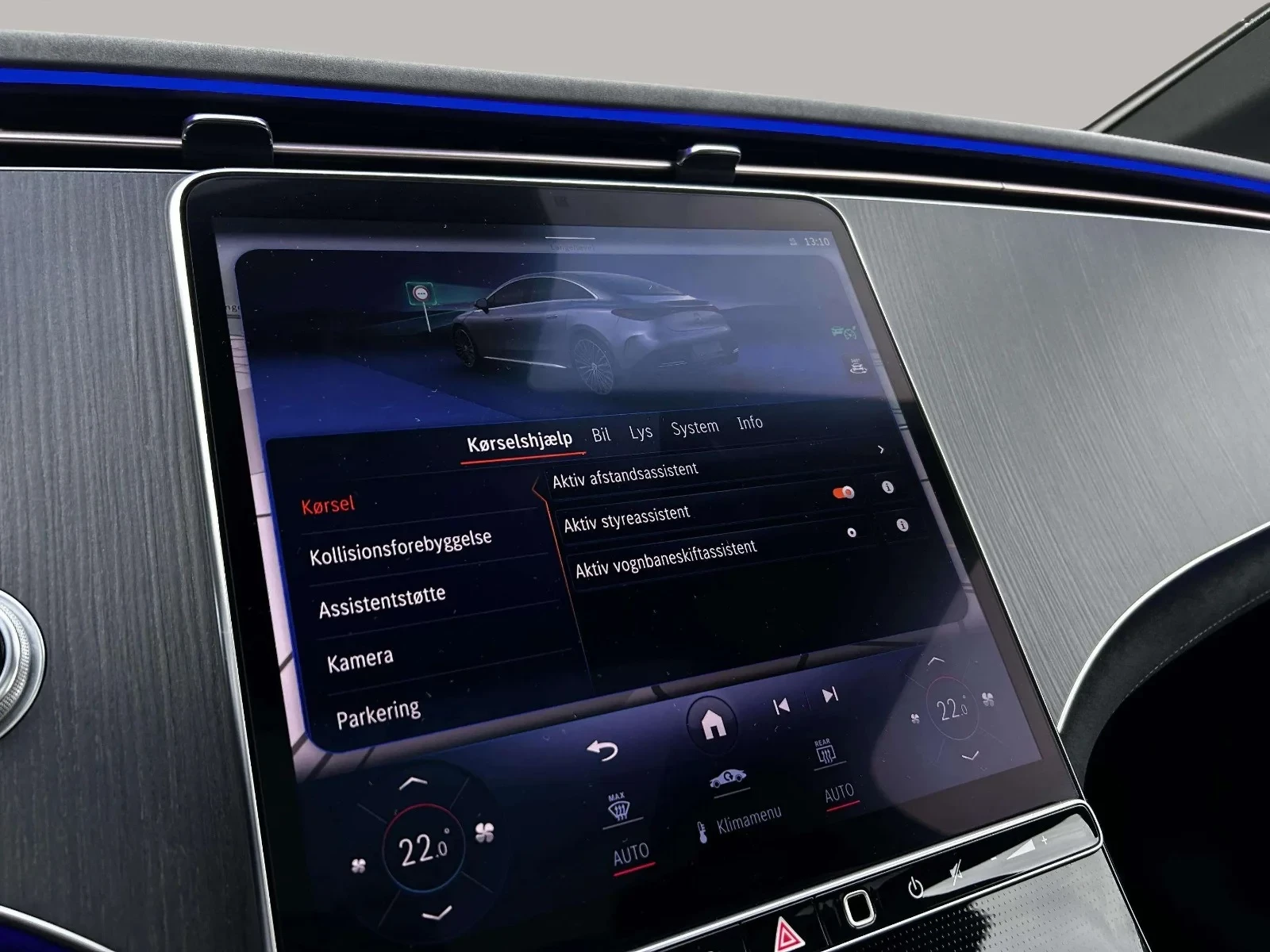 Mercedes-Benz-EQE-image-18