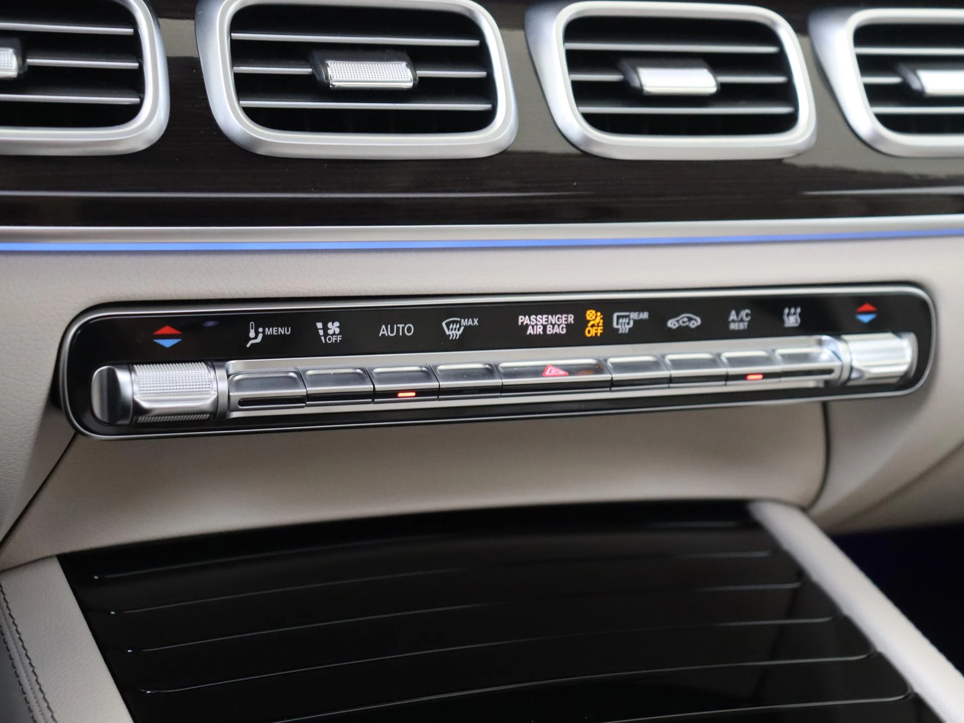 Mercedes-Benz-GLE-image-20