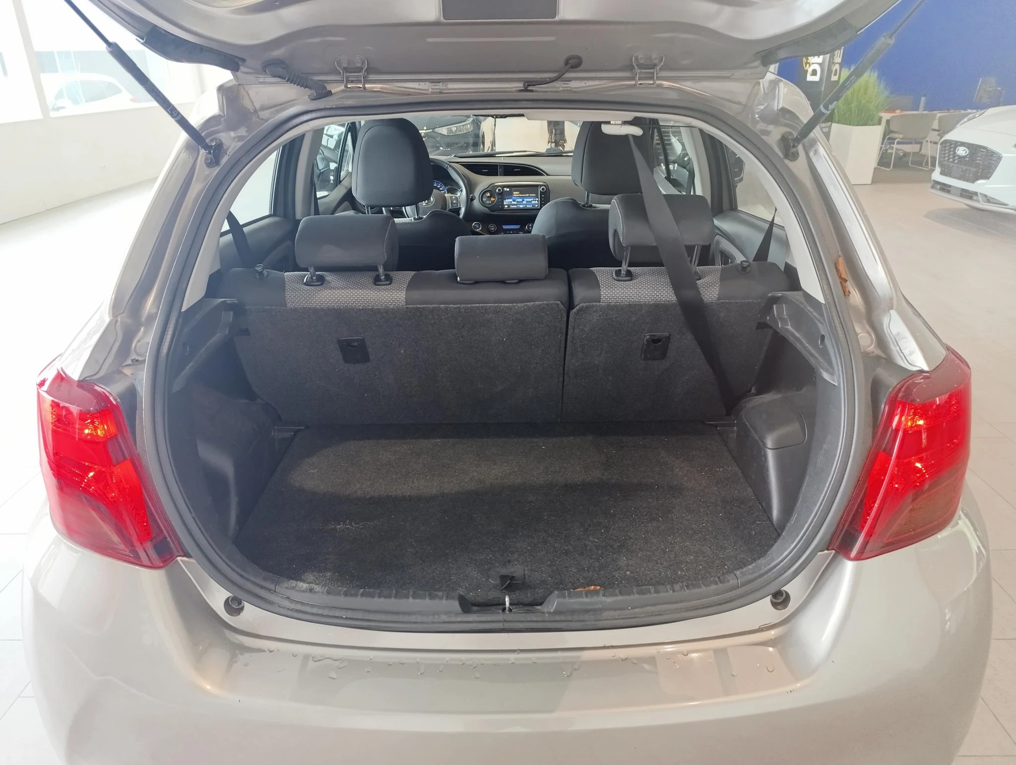 Toyota-Yaris-image-16