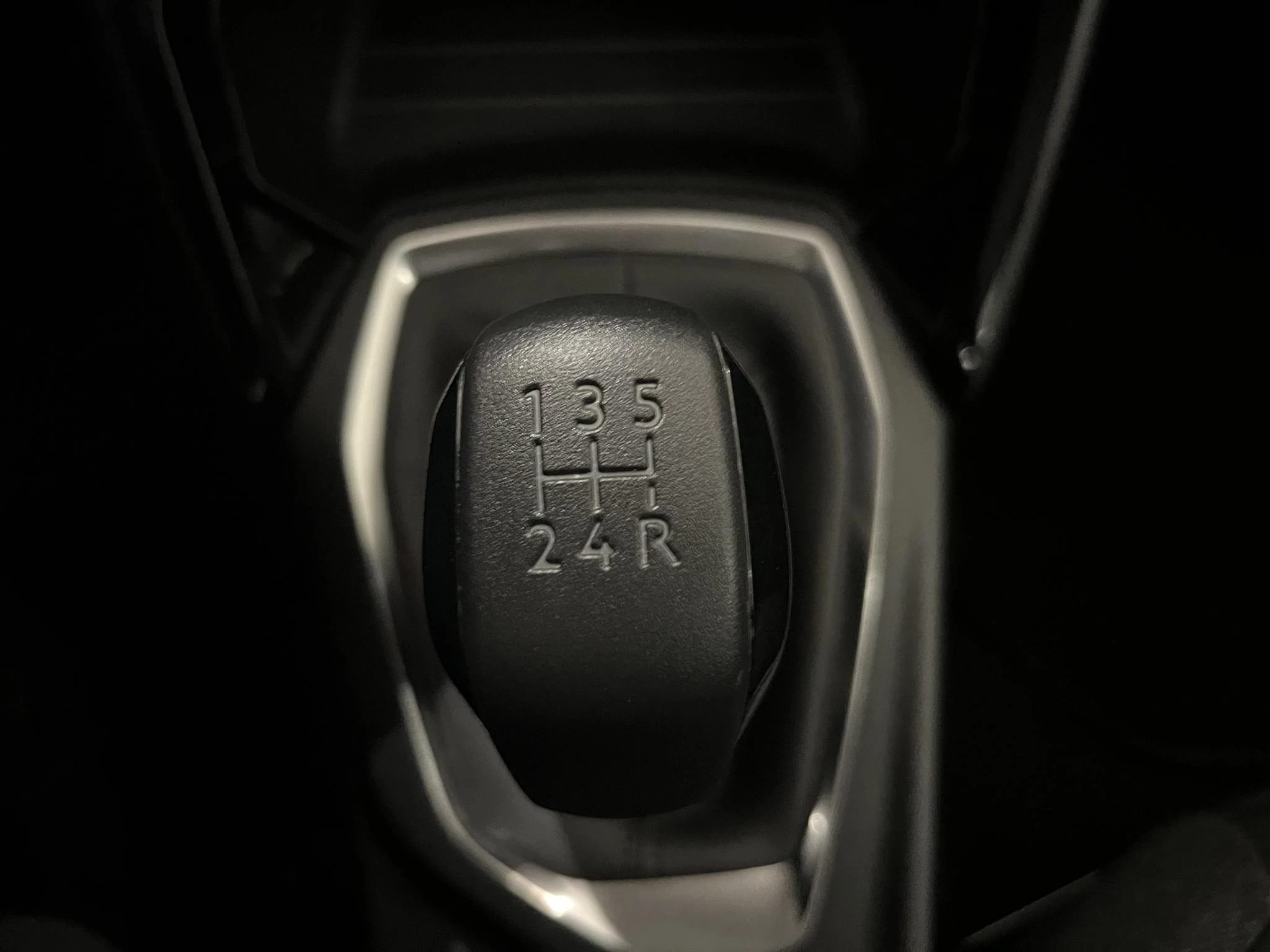 Peugeot-208-image-12