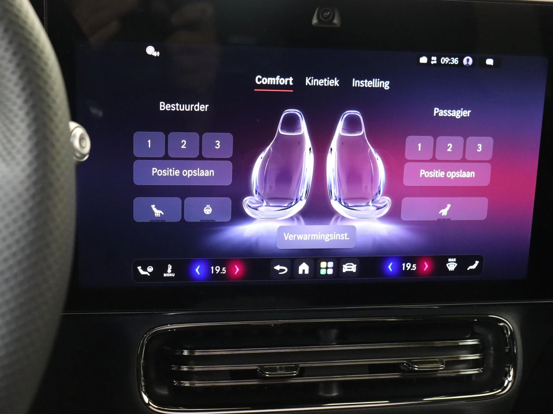 Mercedes-Benz-GLB-image-18