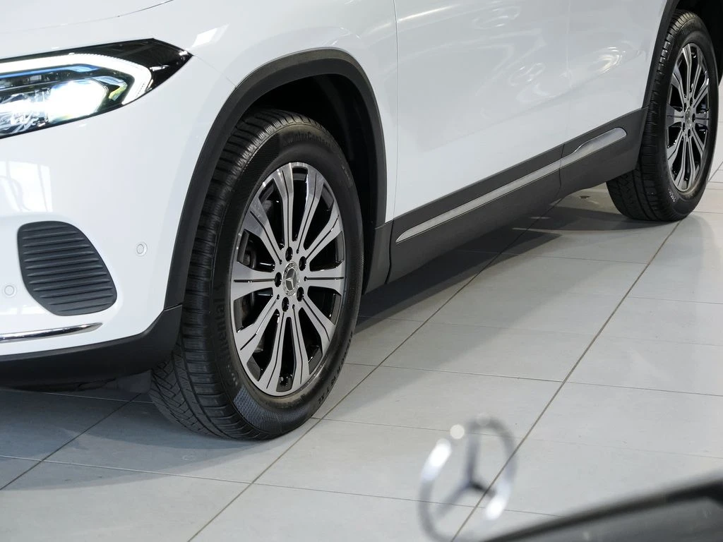 Mercedes-Benz-EQA 250+-image-6