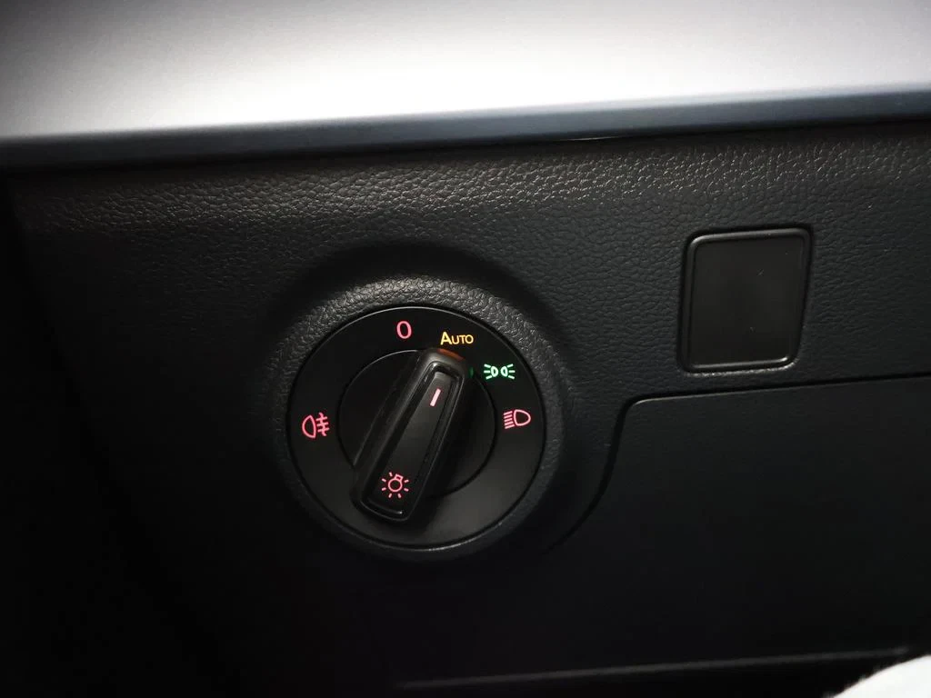 SEAT-Arona-image-24