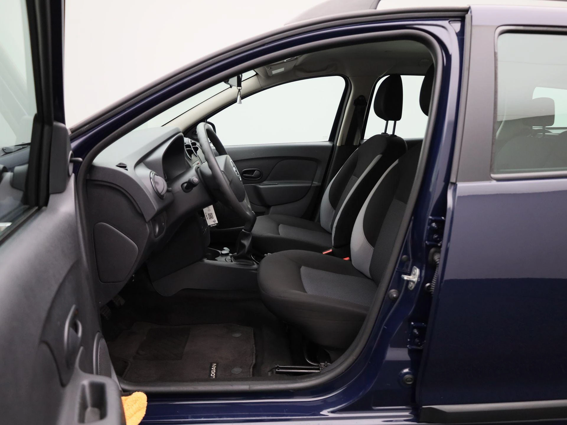 Dacia-Logan-image-8