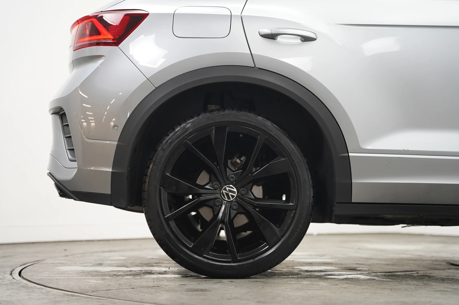 Volkswagen-T-Roc-image-40