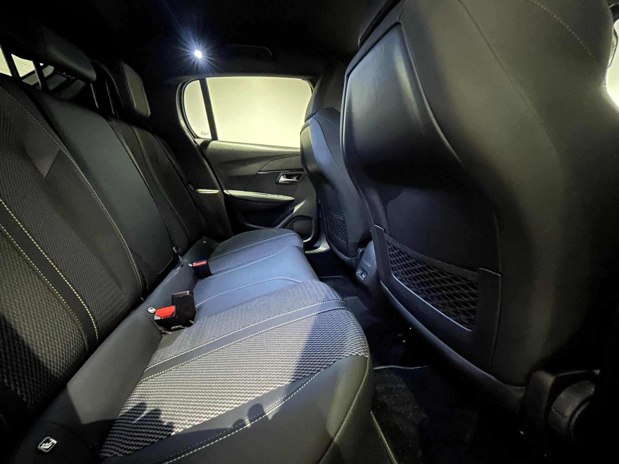 Peugeot-208-image-20