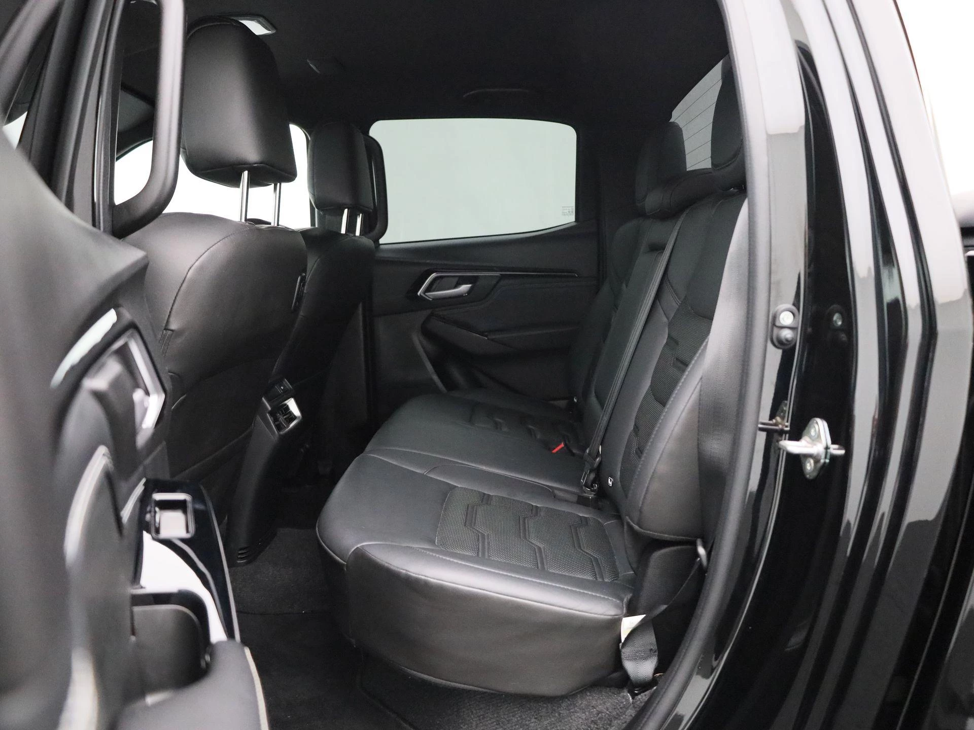 Isuzu-D-Max-image-11