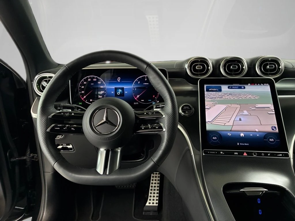Mercedes-Benz-GLC 220 d-image-11