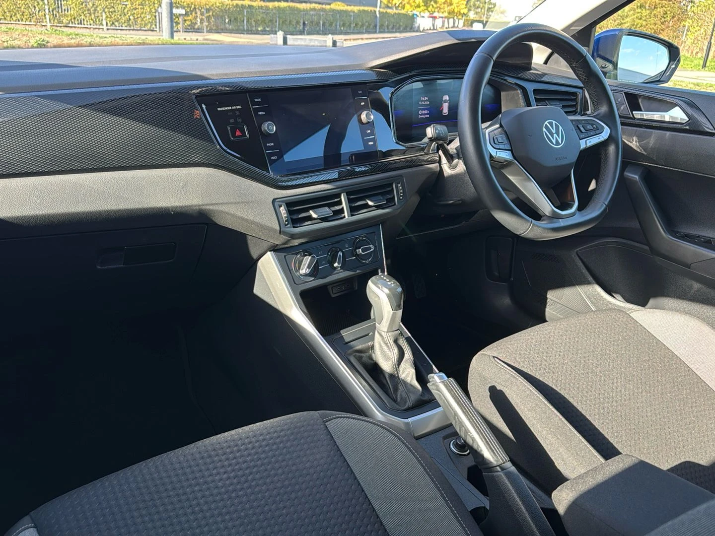 Volkswagen-Polo-image-1