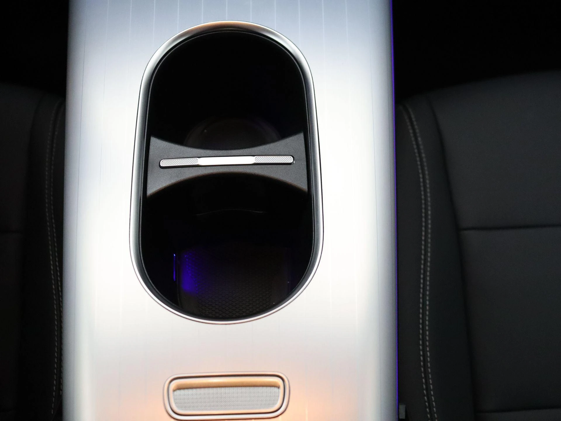 Mercedes-Benz-CLA-image-19