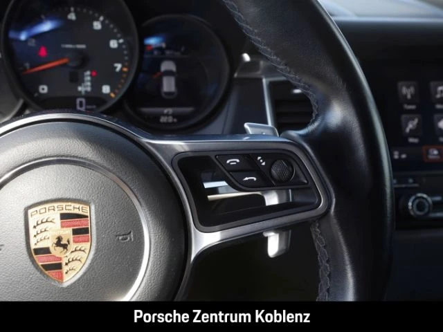 Porsche-Macan-image-18