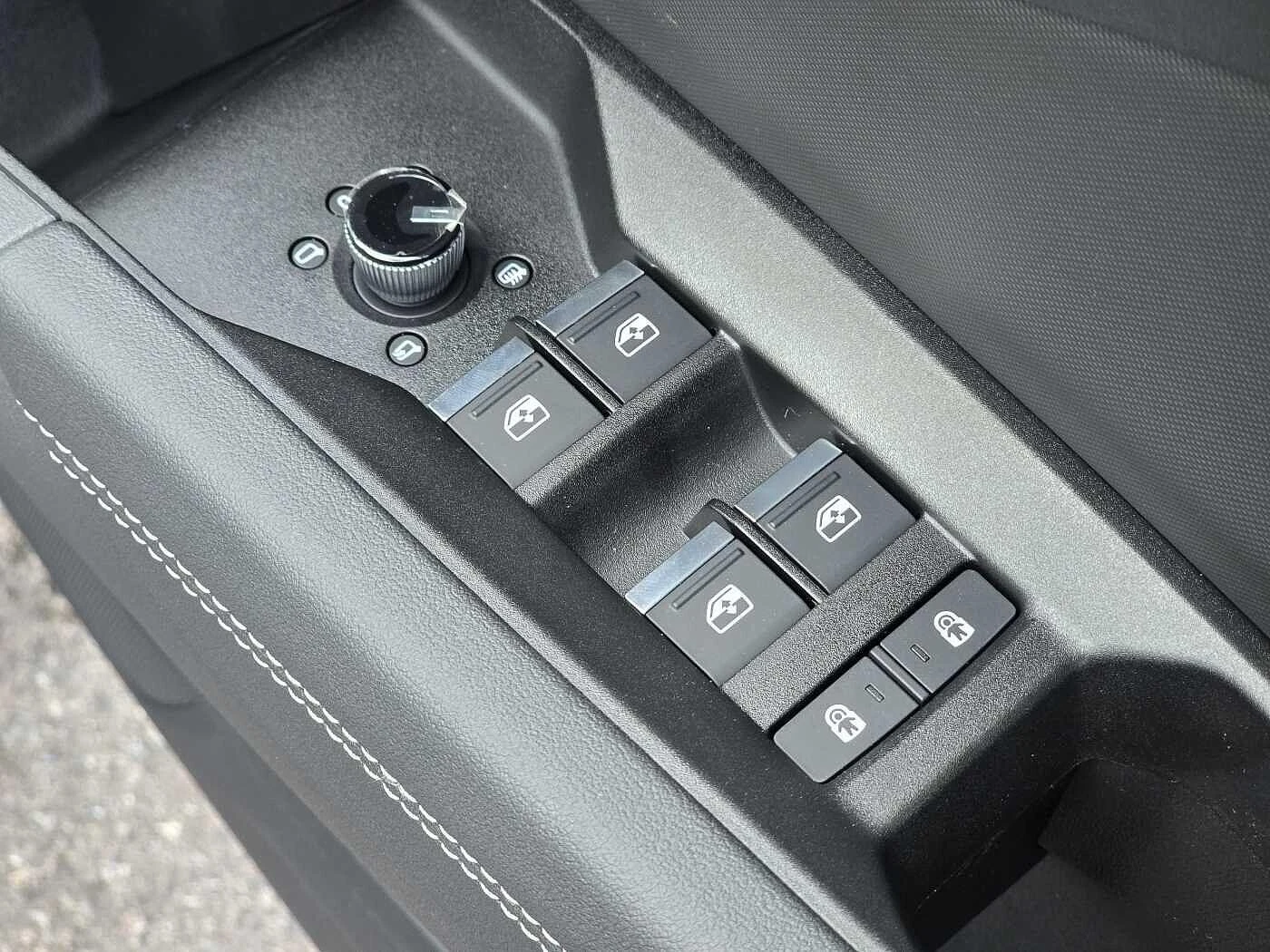 Audi-Q4 e-tron-image-40