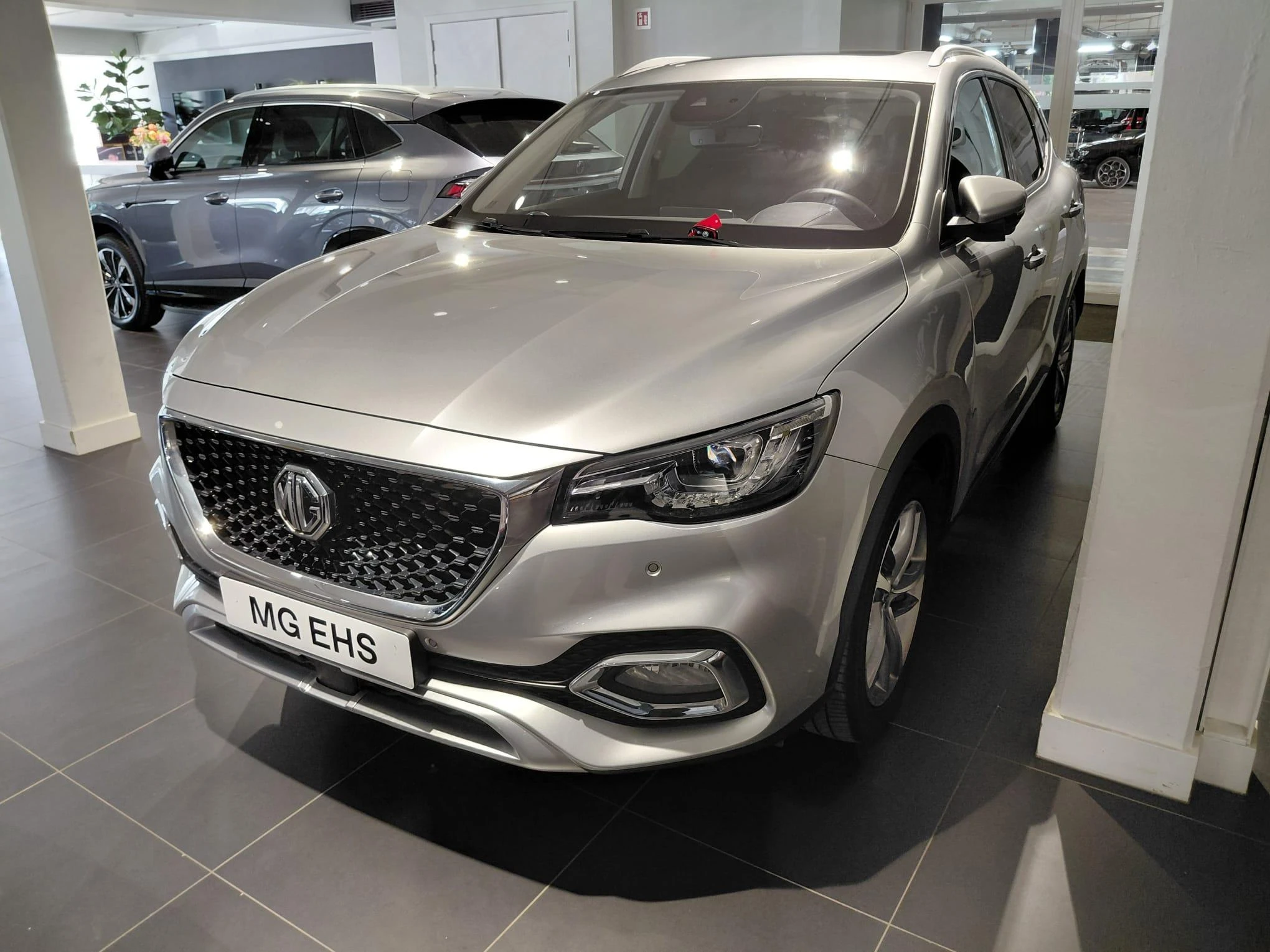 MG EHS 1.5T Luxury