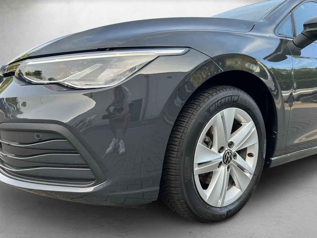Volkswagen-Golf-image-3