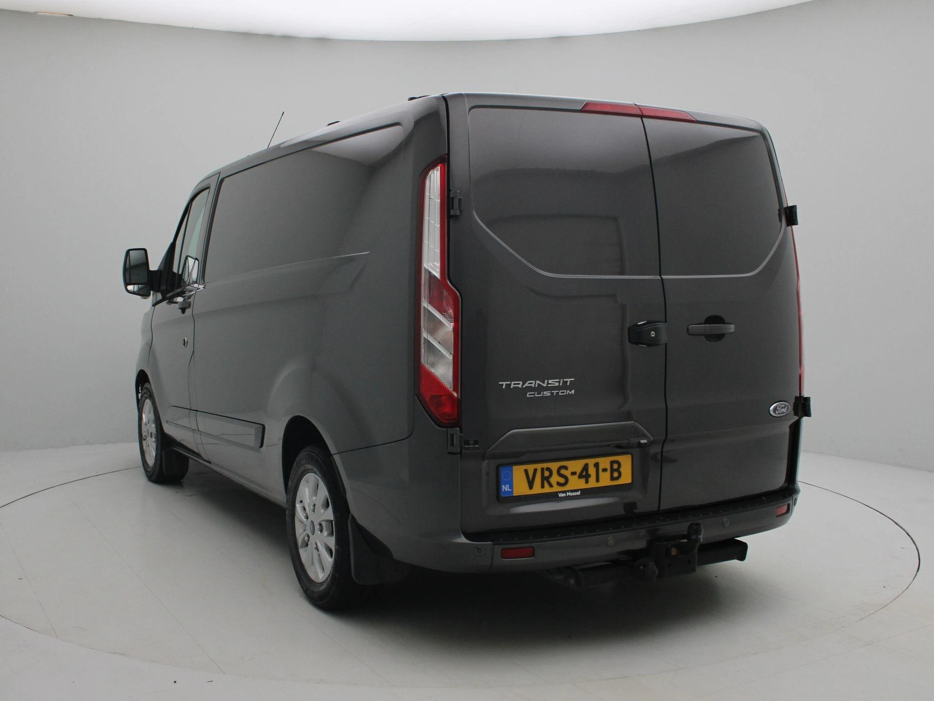 Ford-Transit Custom-image-1