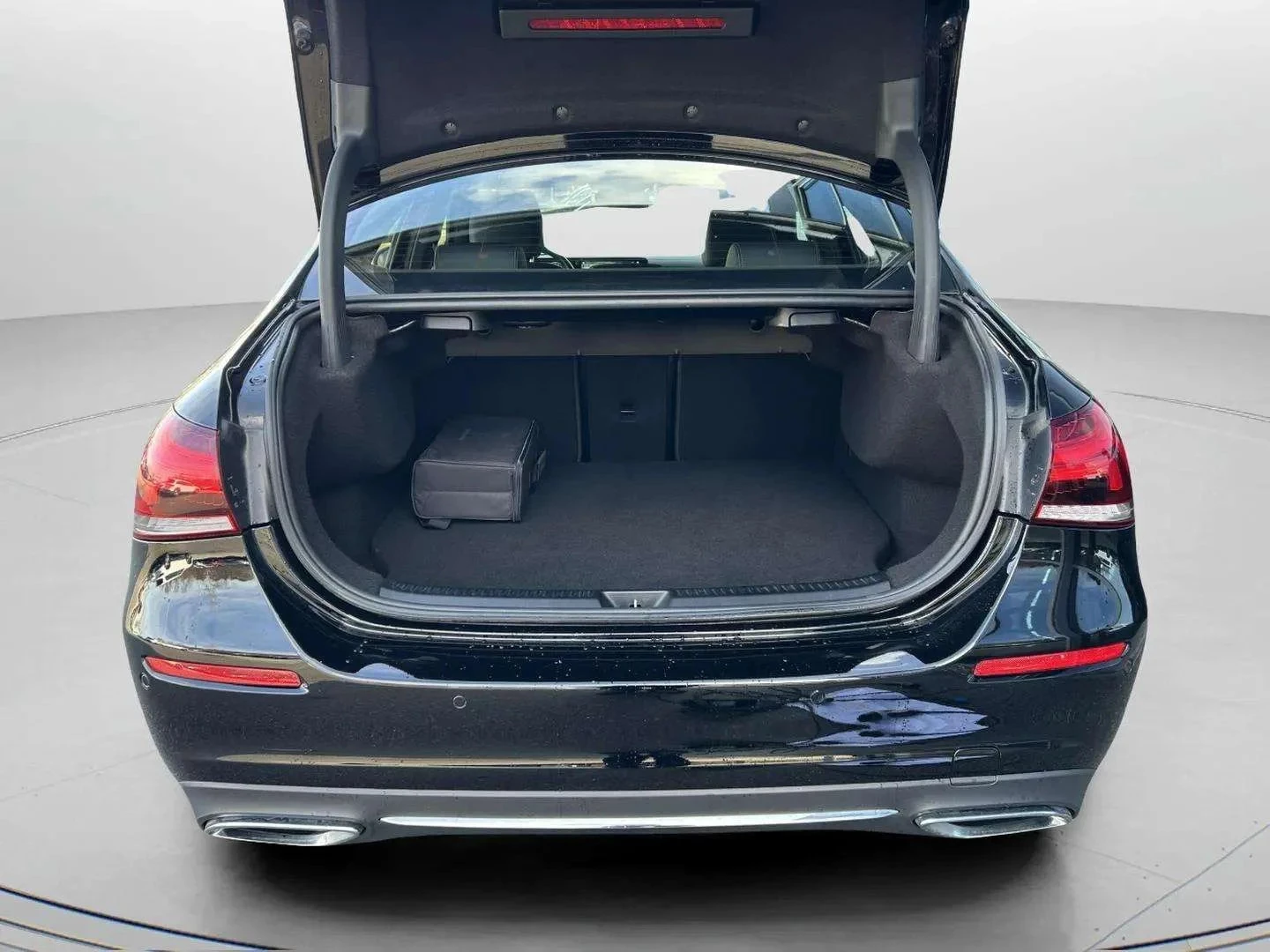 Mercedes-Benz-A-Klasse-image-20