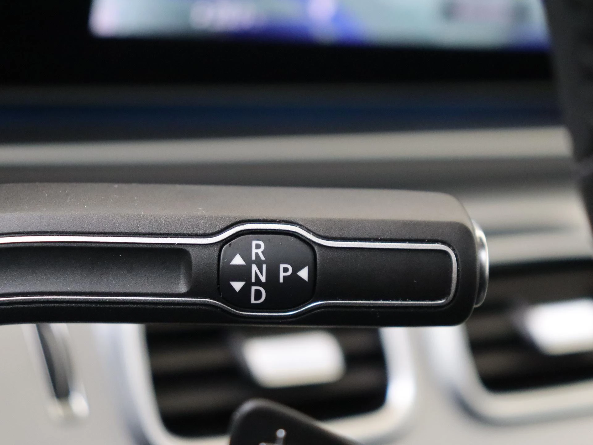 Mercedes-Benz-GLE-image-14