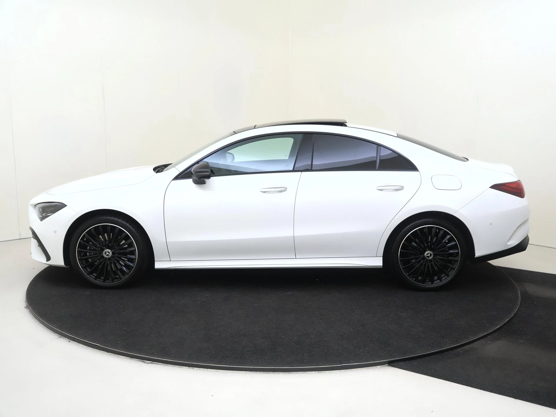 Mercedes-Benz CLA 250 e Business Solution AMG