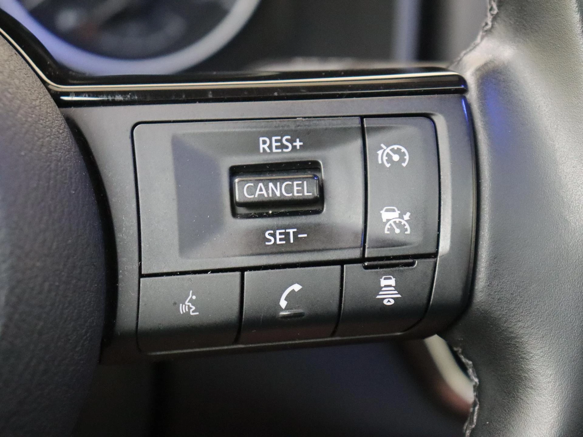 Nissan-QASHQAI-image-17