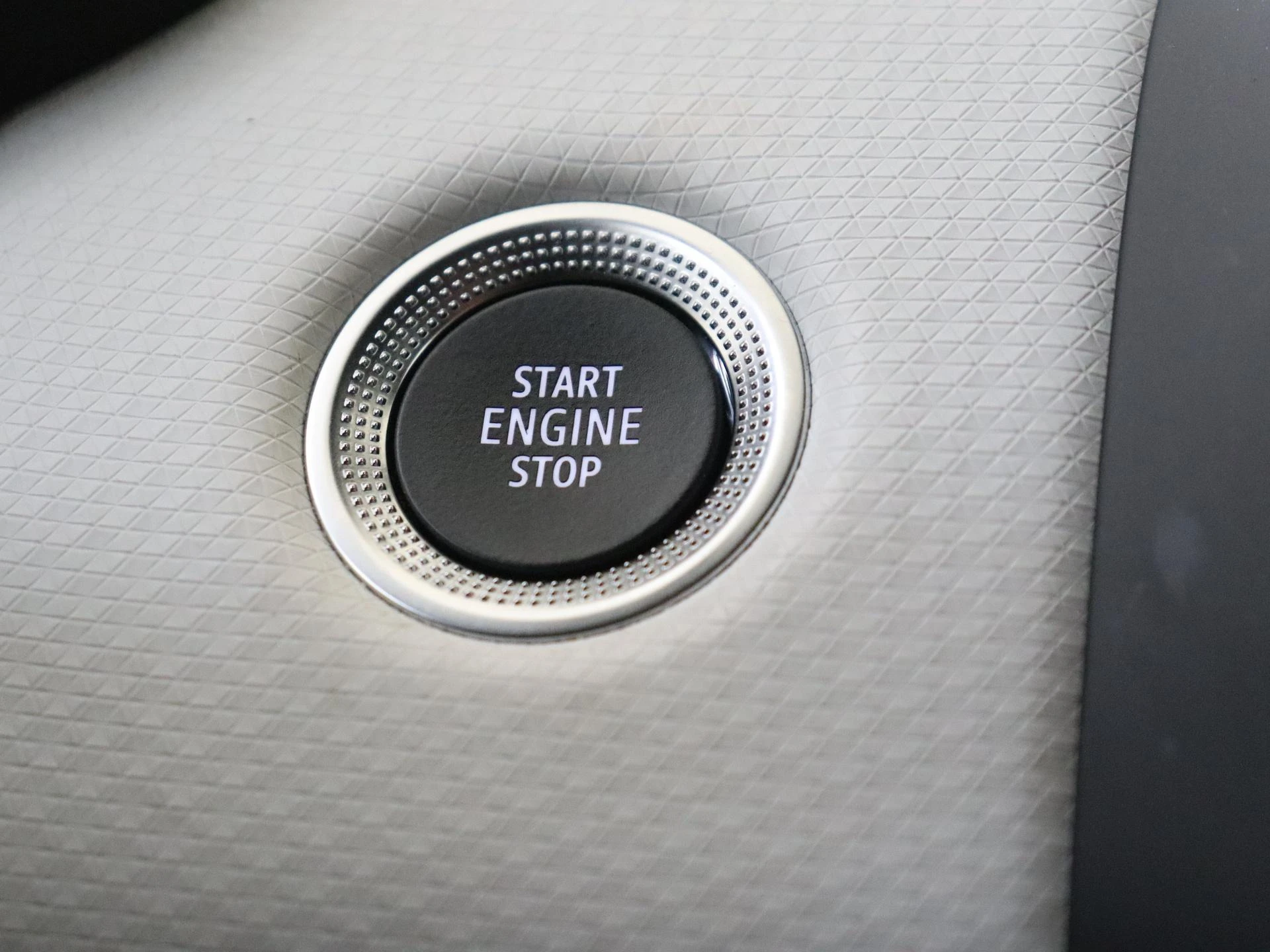 Renault-Clio-image-21