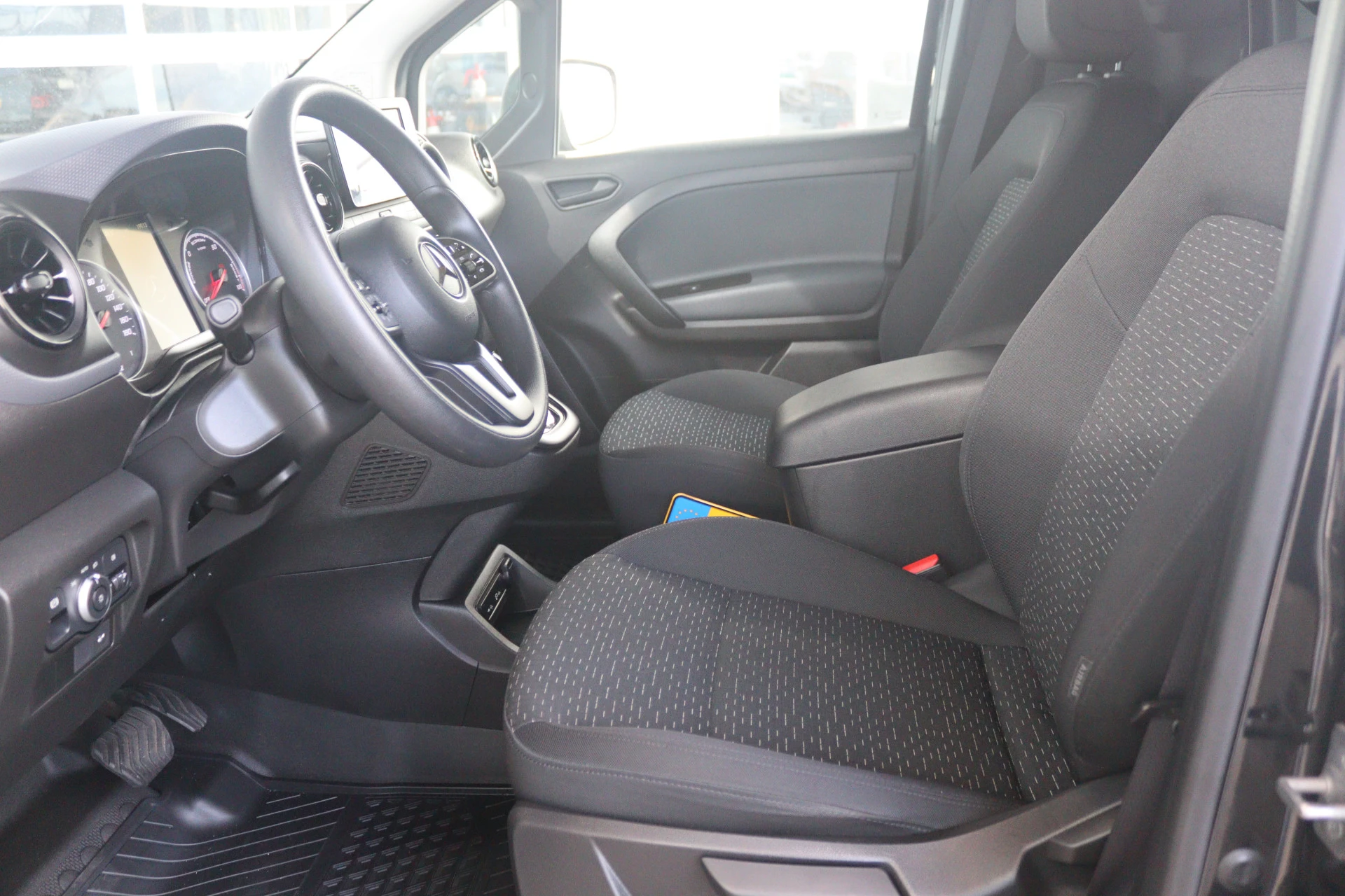 Mercedes-Benz-eCitan-image-4