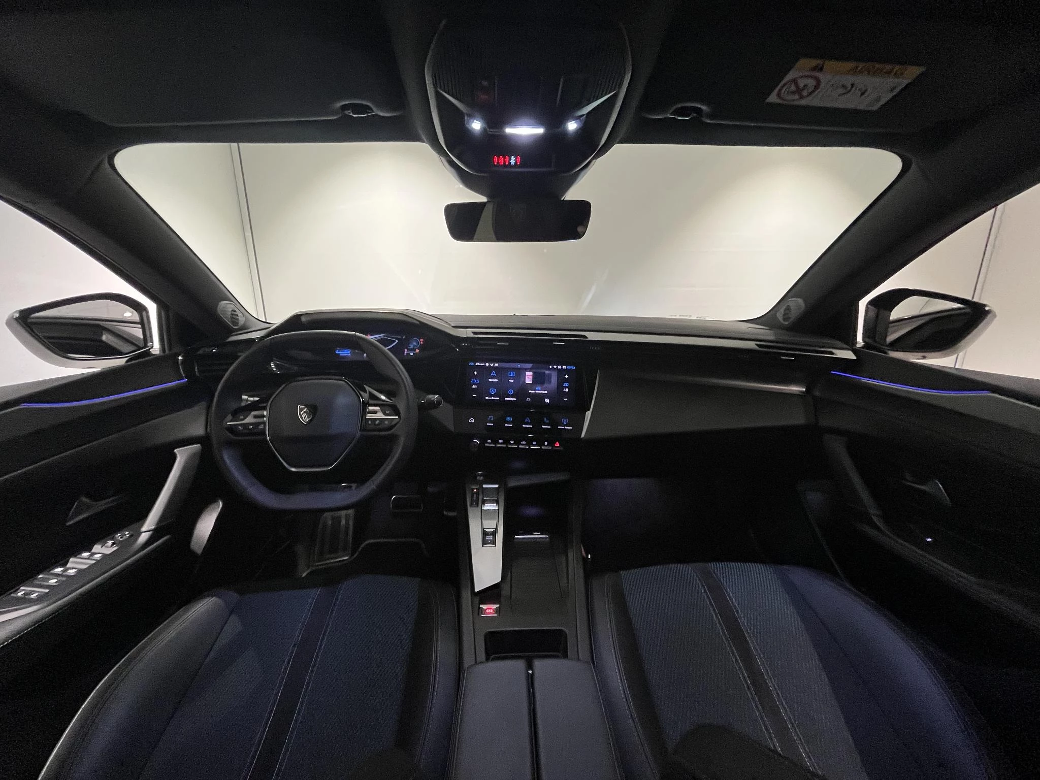 Peugeot-e-308-image-18