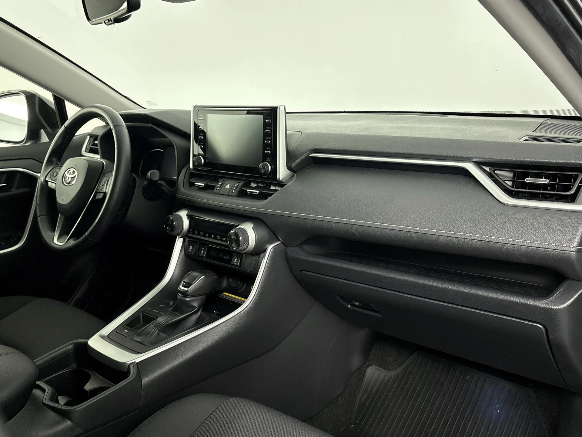 Toyota-RAV4-image-16