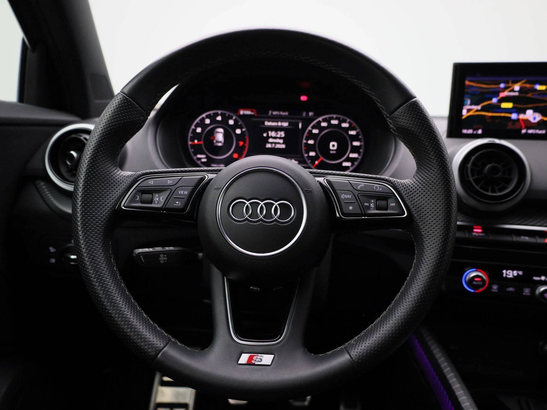 Audi Q2 30 TFSI S Edition