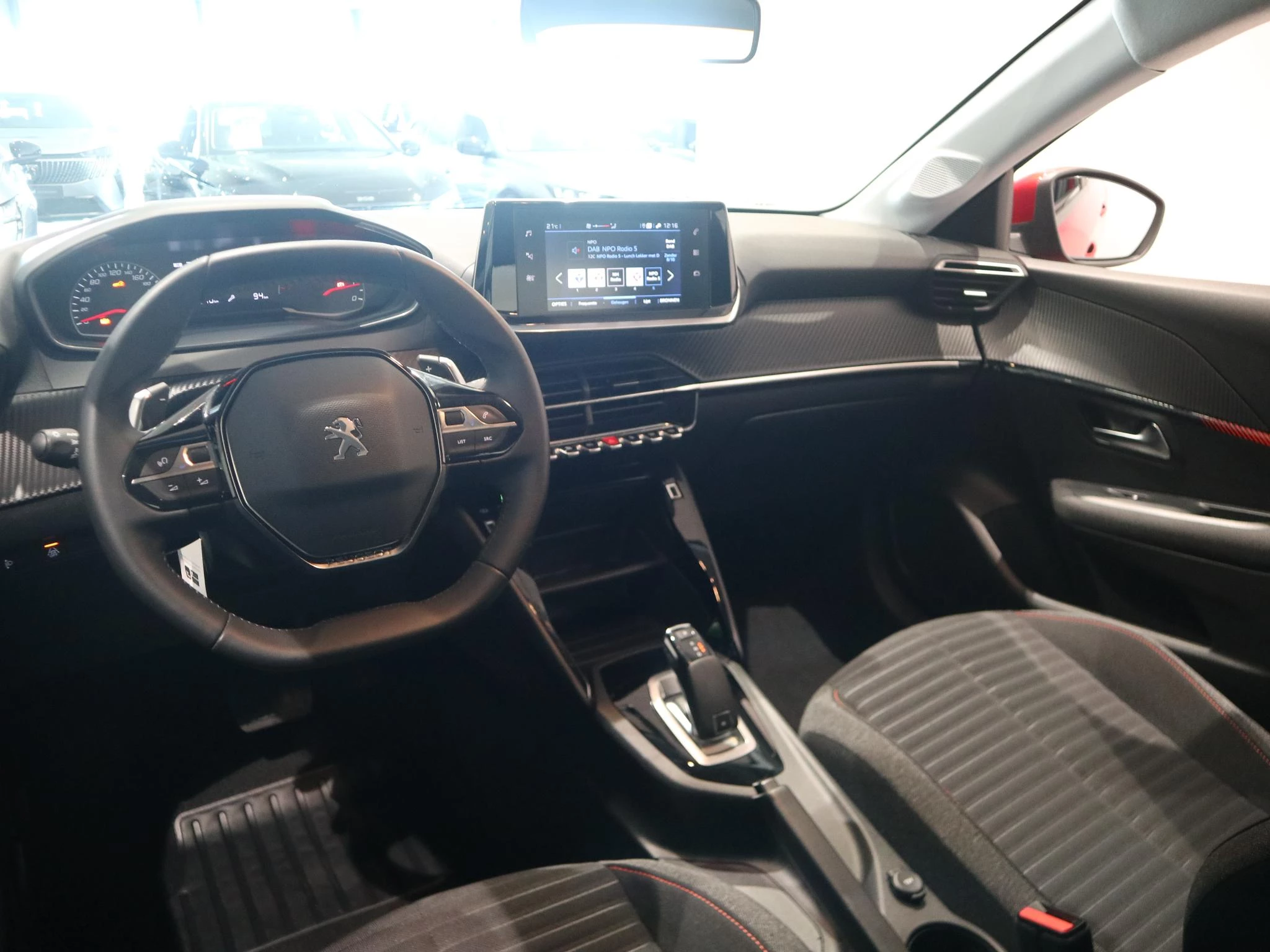 Peugeot-208-image-10