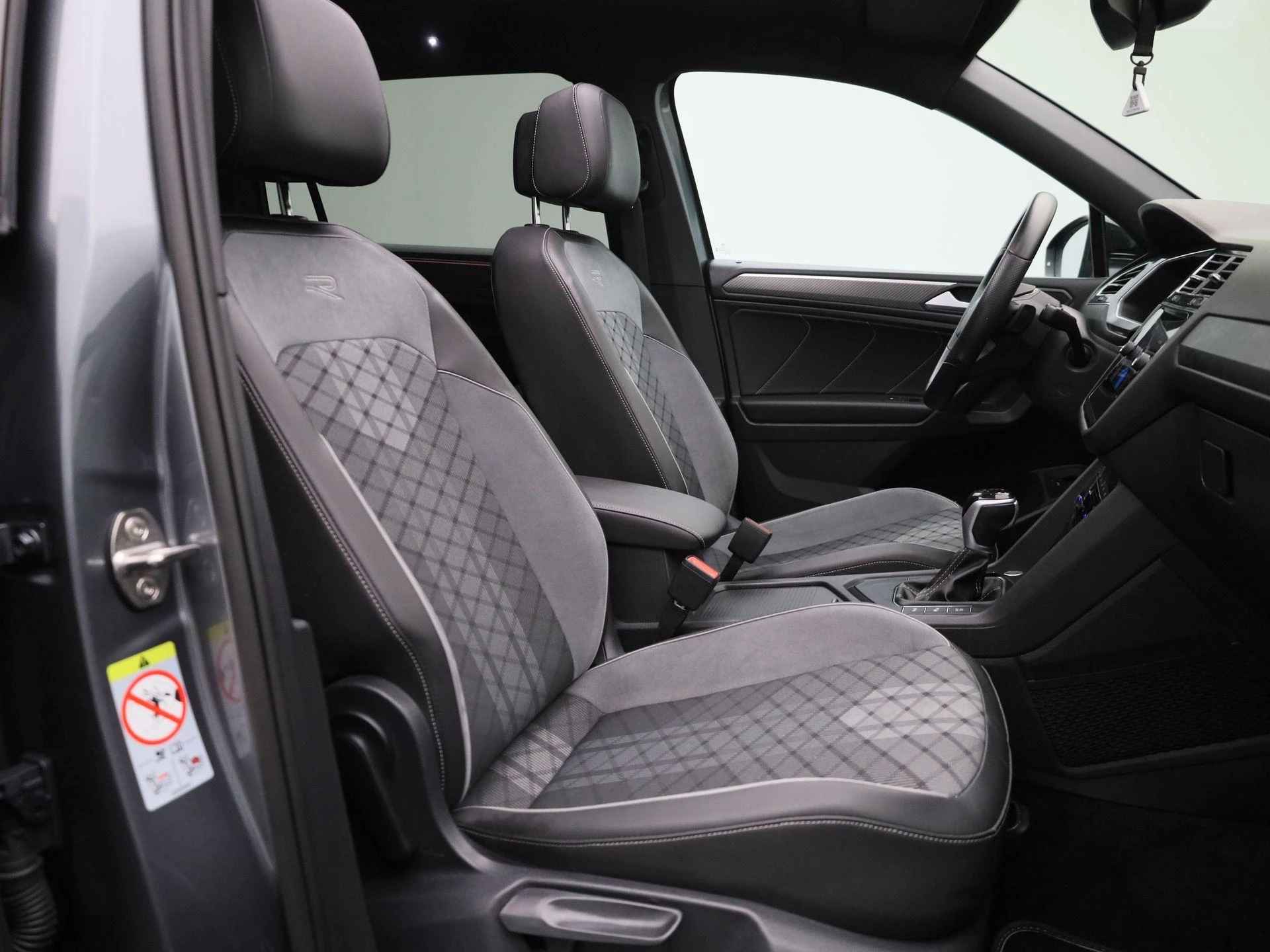 Volkswagen-Tiguan Allspace-image-34